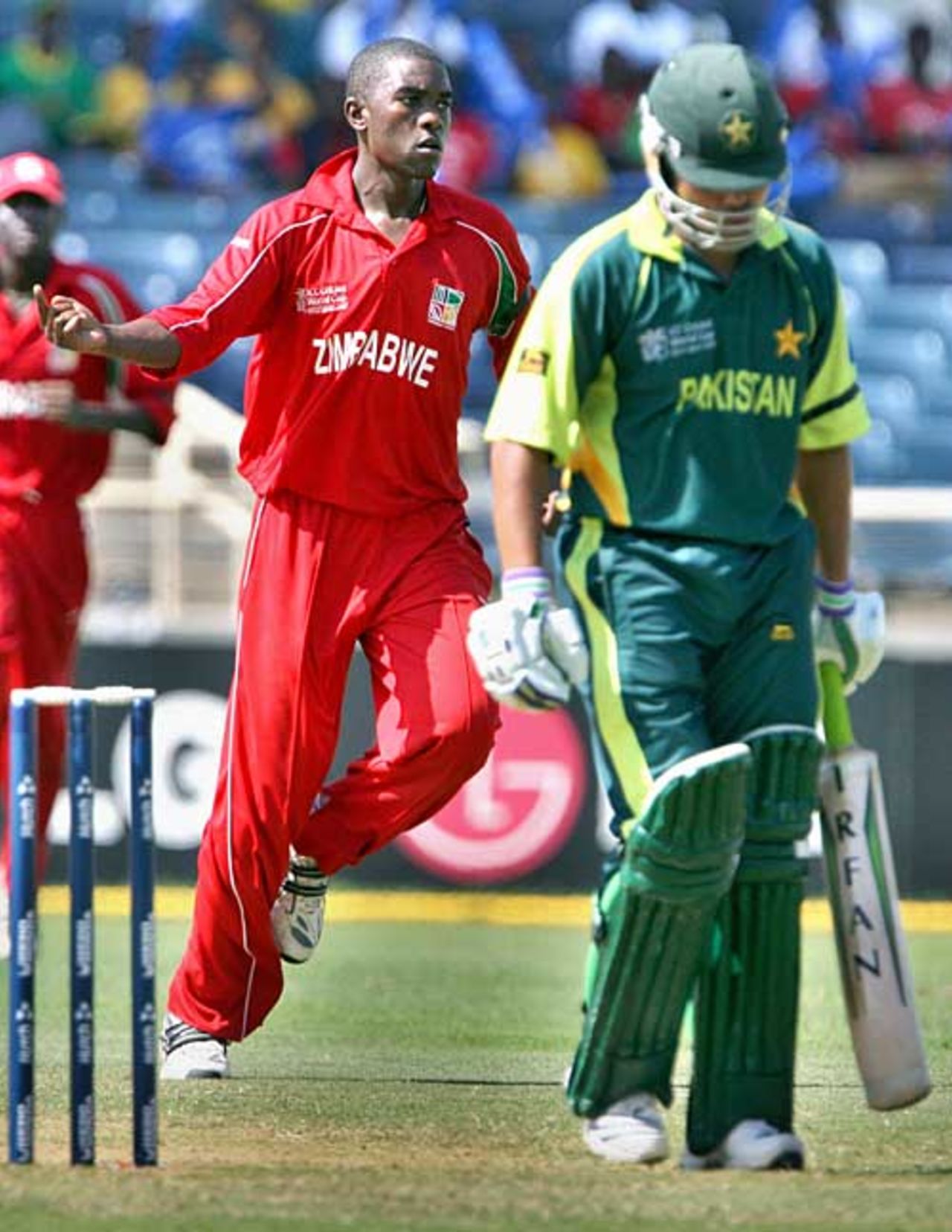 Elton Chigumbura removed Kamran Akmal for Zimbabwe's first wicket, Pakistan v Zimbabwe, Group D, World Cup, Kingston, March 21, 2007