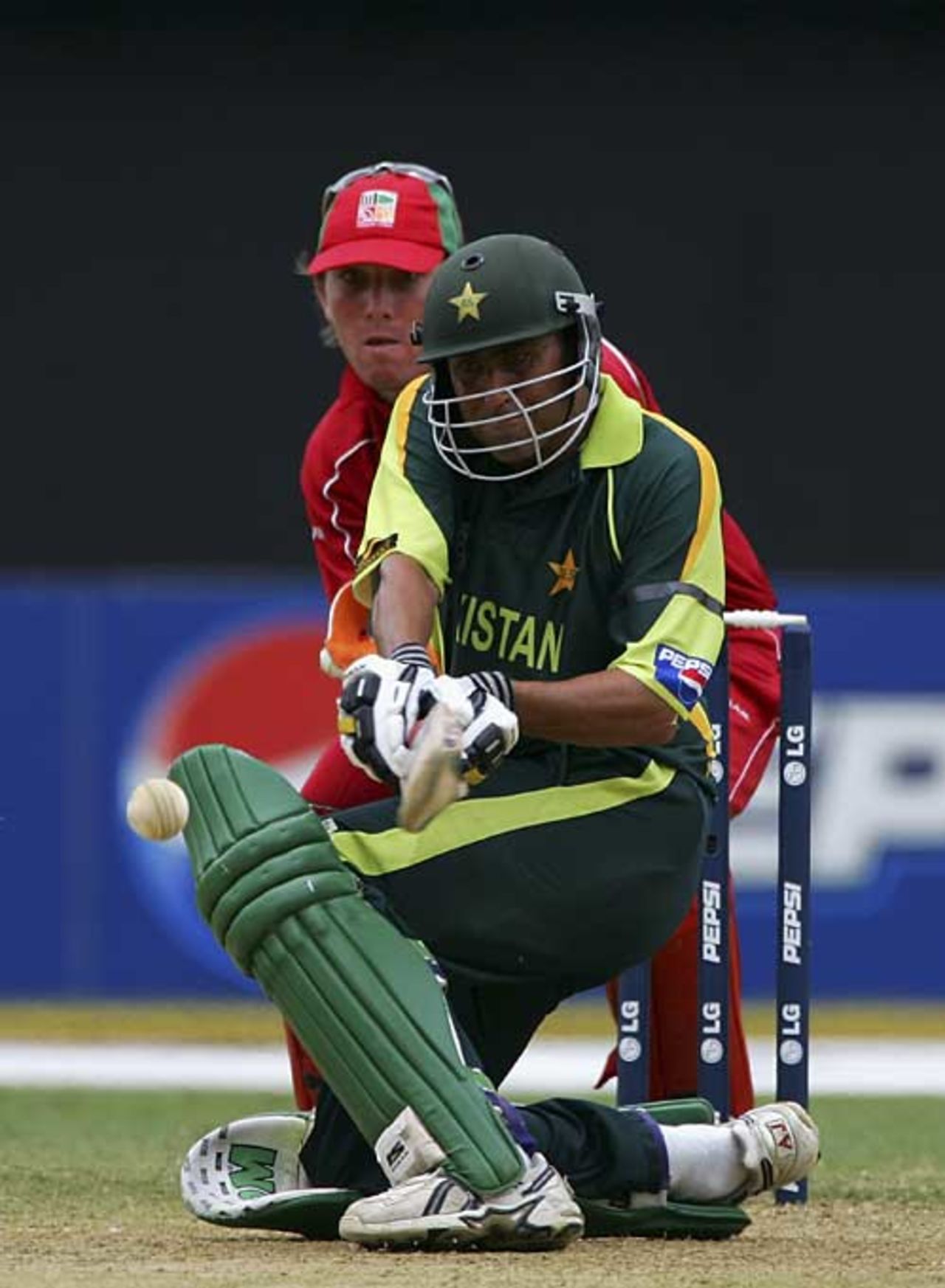 Younis Khan goes for the reverse sweep, Pakistan v Zimbabwe, Group D, World Cup, Kingston, March 21, 2007