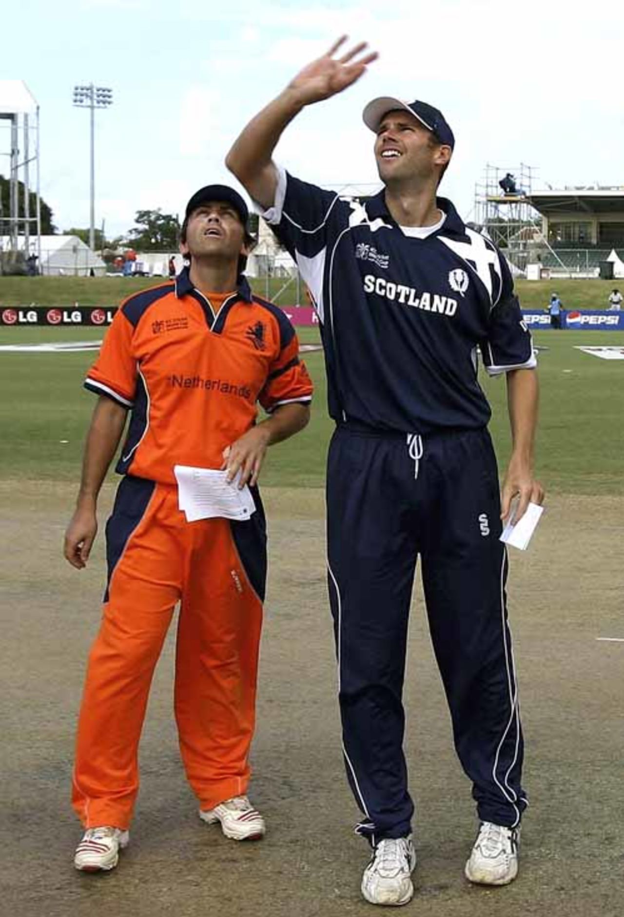 Jeroen Smits and Craig Wright toss;  Smits, who was standing in for Luuk van Troost, won the toss and put Scotland in, Netherlands v Scotland, Group A, St Kitts, March 22, 2007