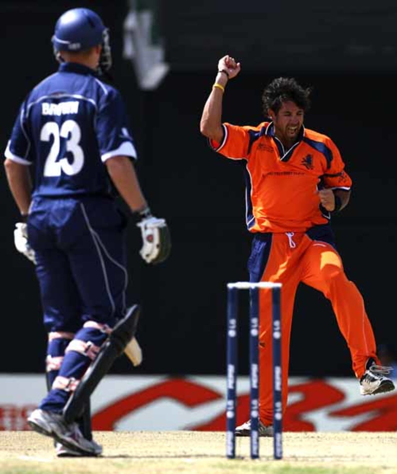 Dougie Brown gets a good one early on, and is trapped in front of the stumps, Netherlands v Scotland, Group A, St Kitts, March 22, 2007