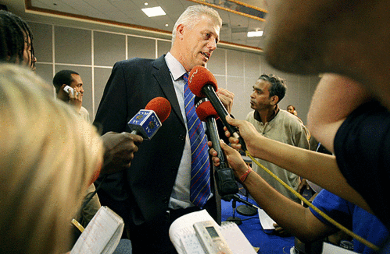 Mark Shields, Jamaica's deputy commissioner of police, addresses the media on the investigations into the death of Bob Woolmer, Kingston, March 22, 2007
