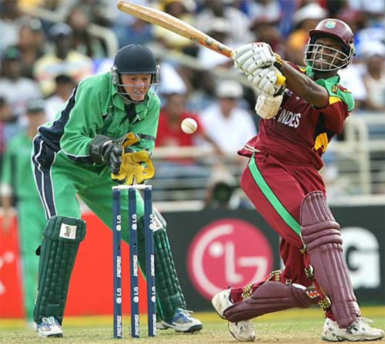 Shivnarine Chanderpaul pulls that one hard, West Indies v Ireland, Group D, Kingston, March 23, 2007