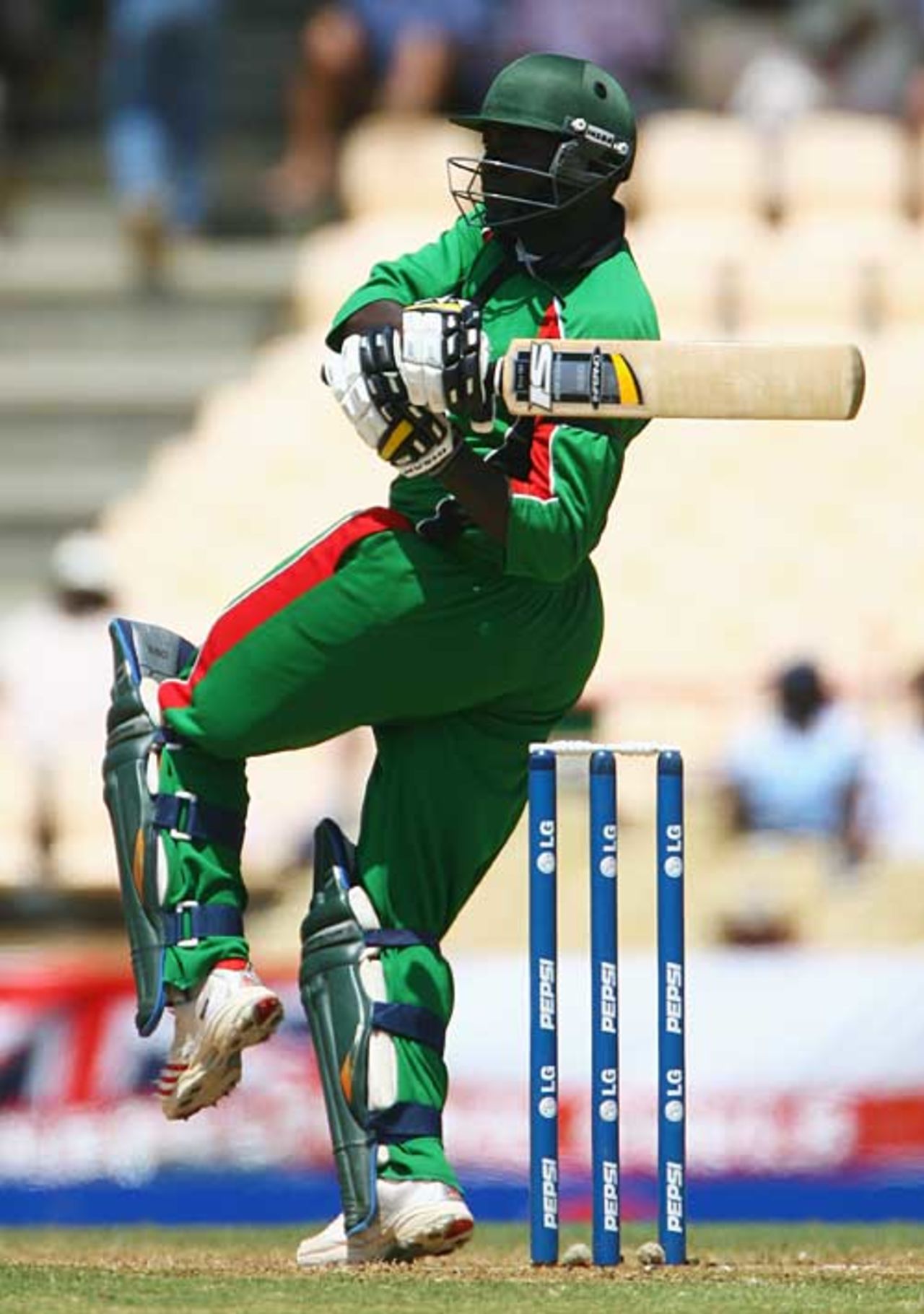 Steve Tikolo goes on the pull as he defies England, England v Kenya, Group C, St Lucia, March 24, 2007