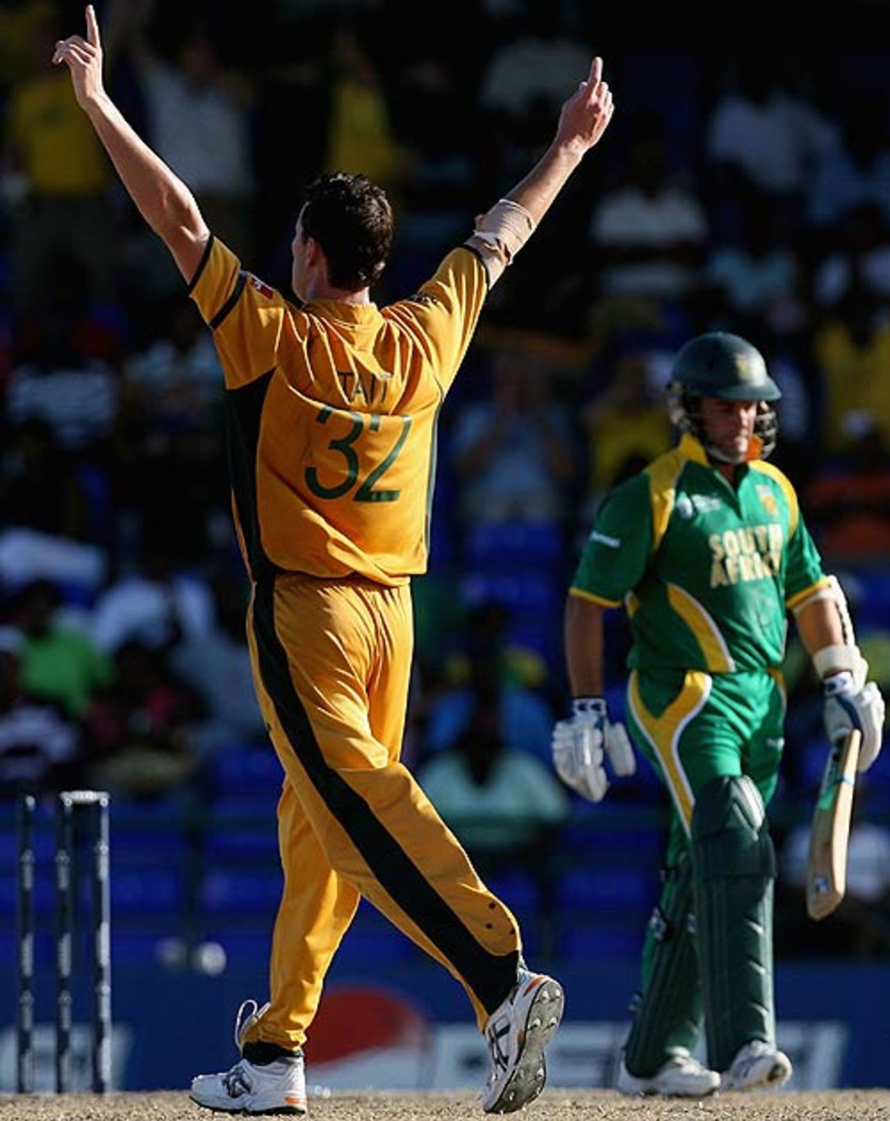 Mark Boucher departs after being bowled by Shaun Tait, Australia v South Africa, Group A, St Kitts, March 24, 2007