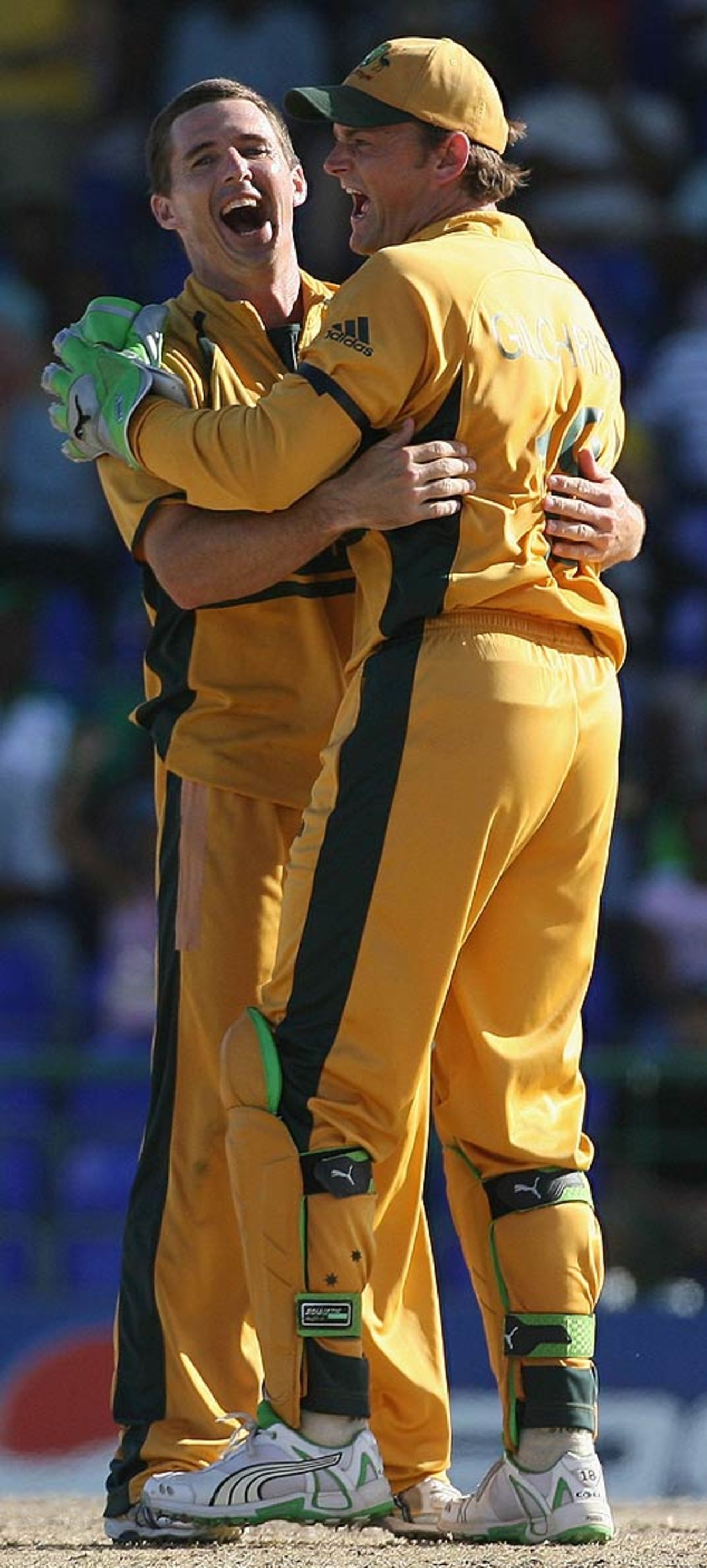 Brad Hogg and Adam Gilchrist are thrilled to remove Herschelle Gibbs, Australia v South Africa, Group A, St Kitts, March 24, 2007
