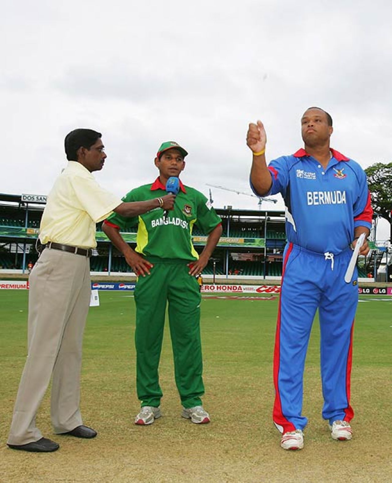 Habibul Bashar won the toss and asked Bermuda to bat, Bangladesh v Bermuda, Trinidad, March 25, 2007