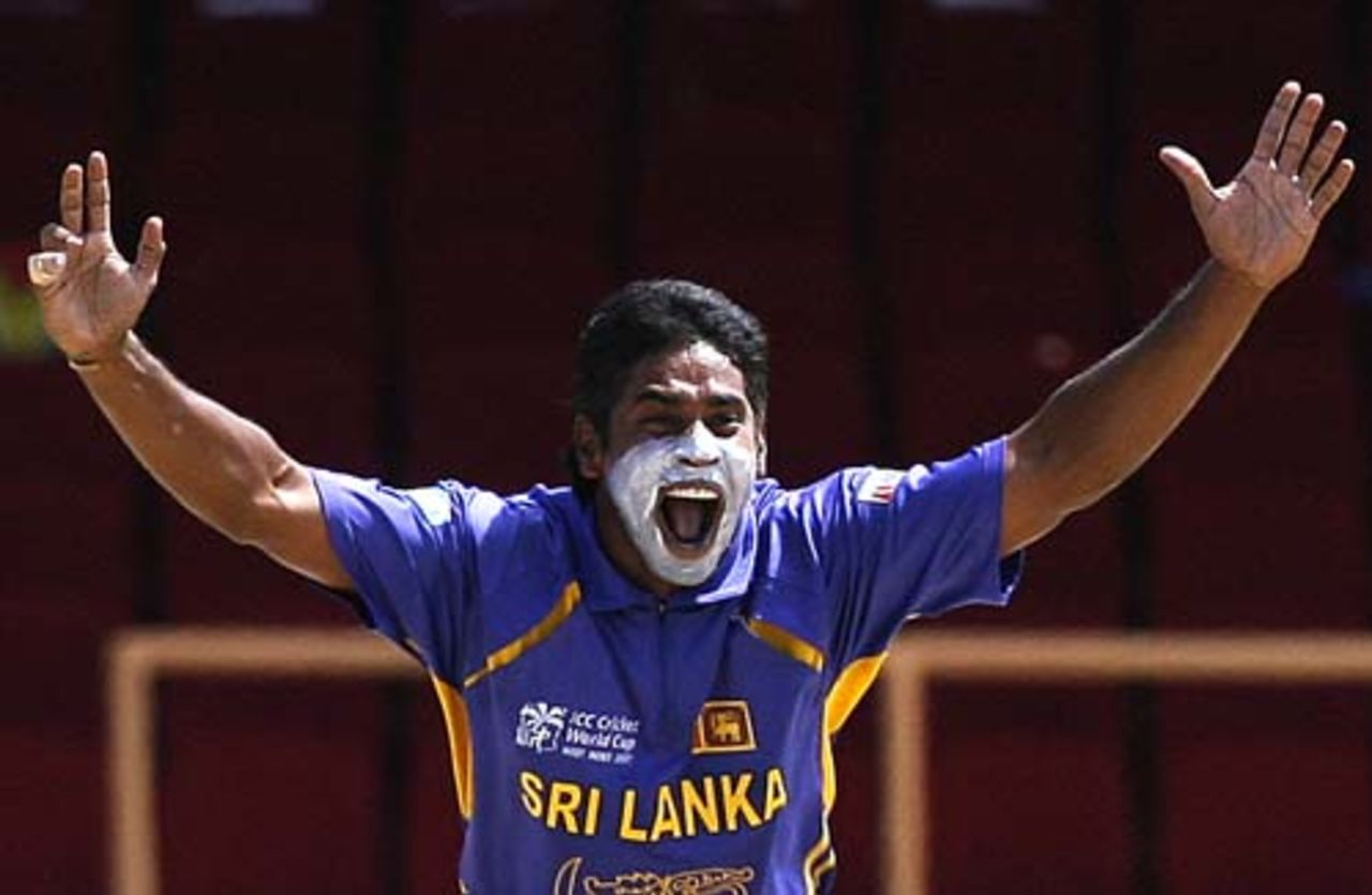 Chaminda Vaas appeals hard, South Africa v Sri Lanka, Super Eights, Guyana, March 28, 2007