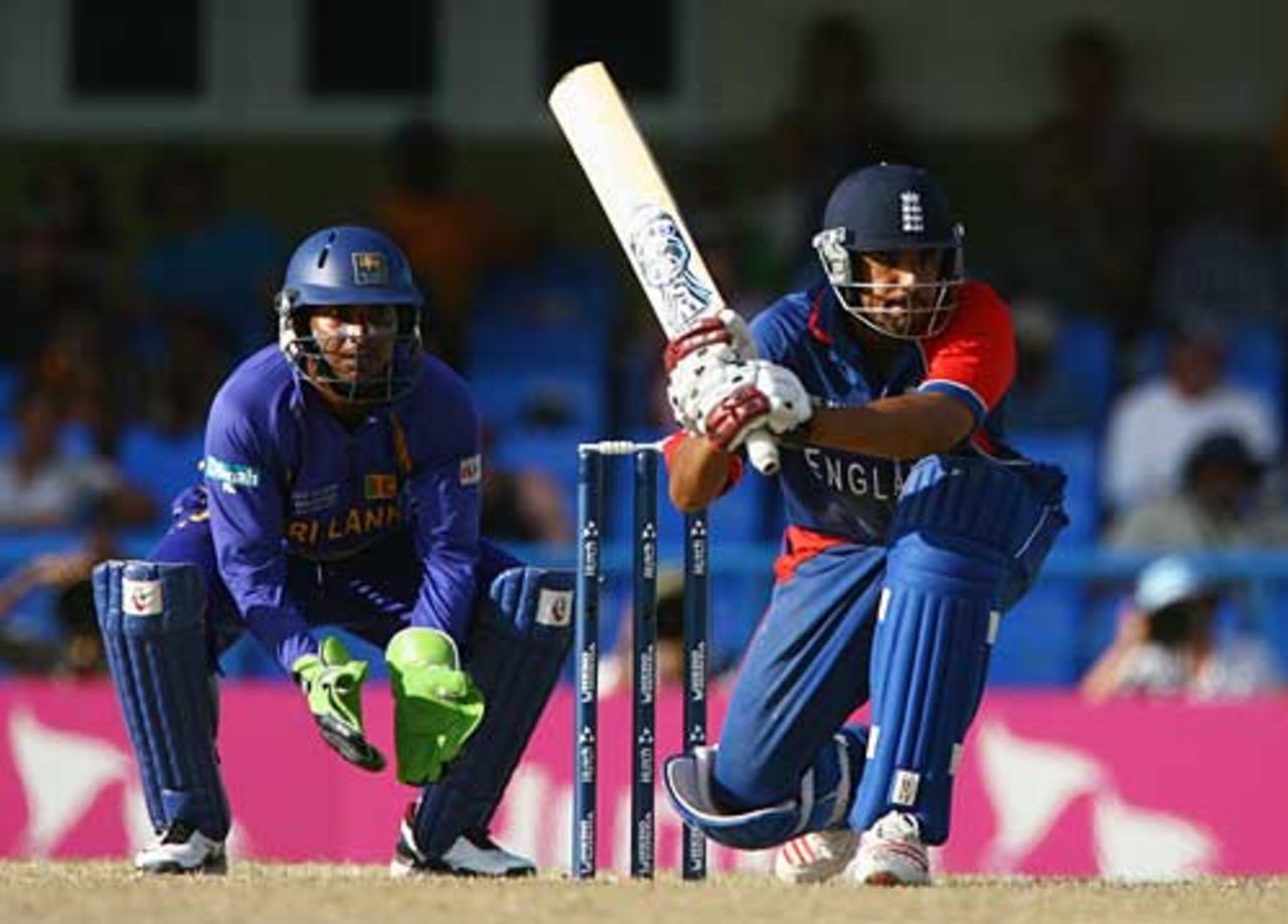 Ravi Bopara shapes to sweep during his feisty innings, England v Sri Lanka, Super Eights, Antigua, April 4, 2007