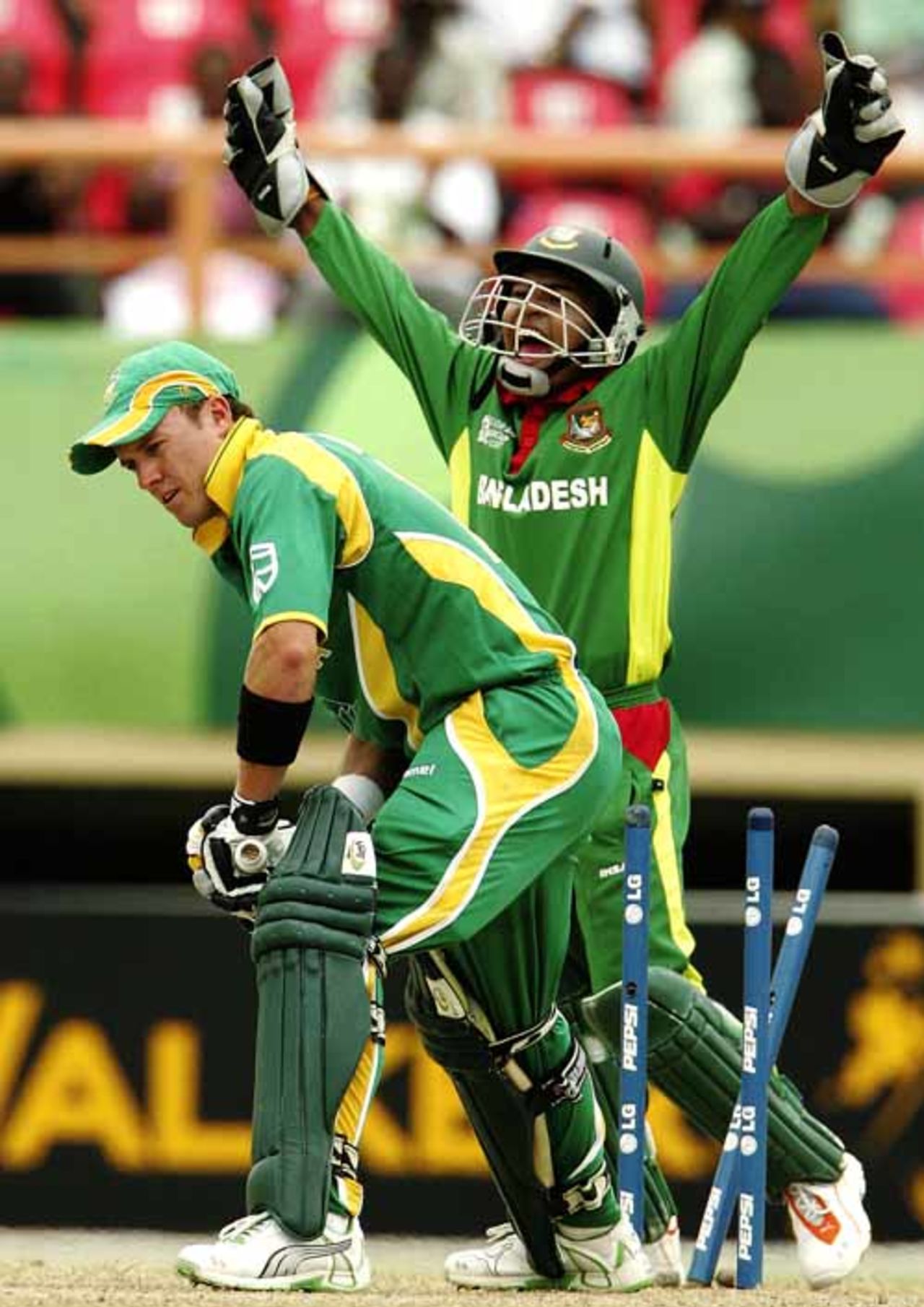 AB de Villiers is bowled by Abdur Razzak, Bangladesh vs South Africa, Super Eights, Guyana, April 7, 2007