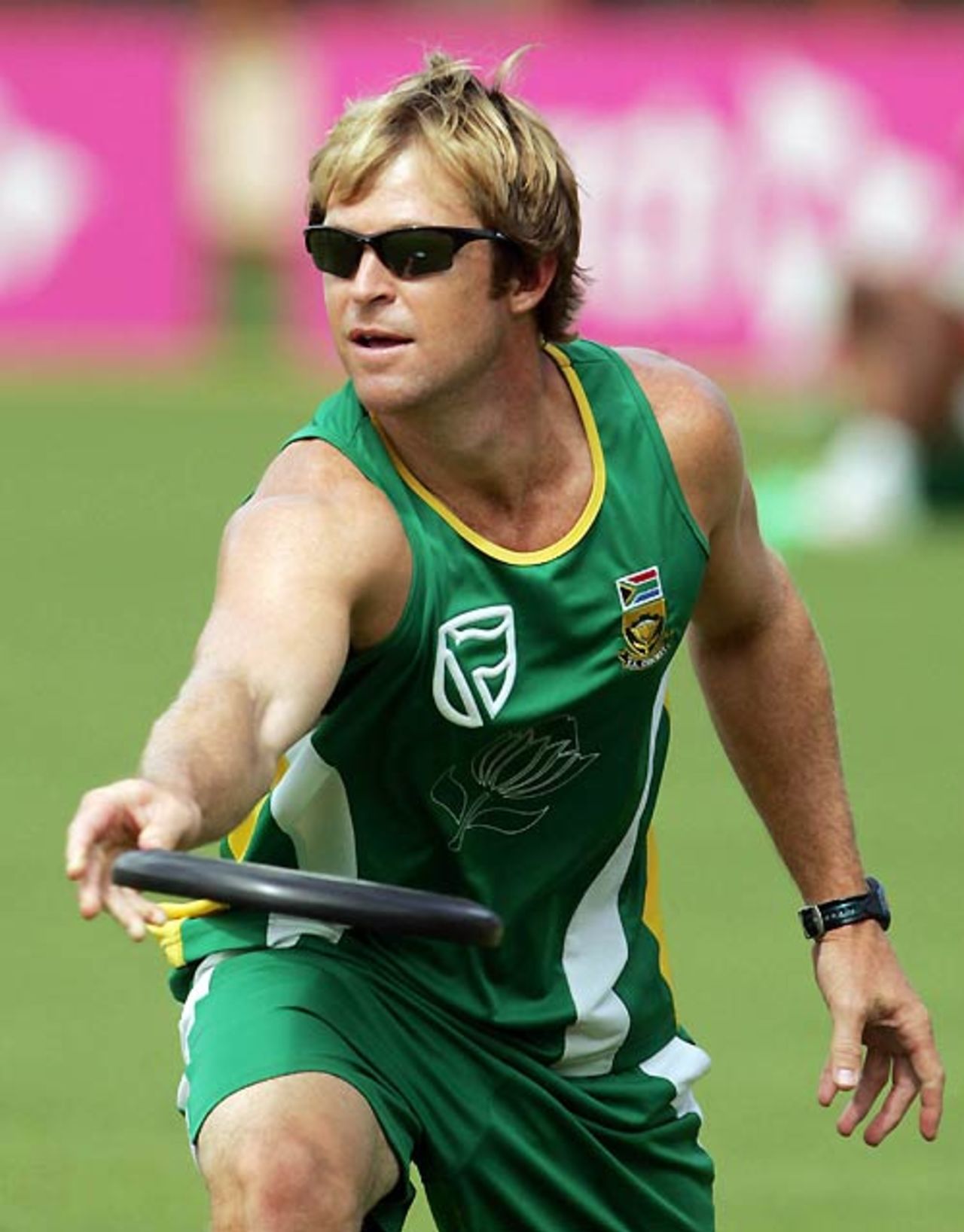 Jonty Rhodes takes charge of a fielding drill at the National Stadium, 2007 World Cup, Grenada, April 9, 2007