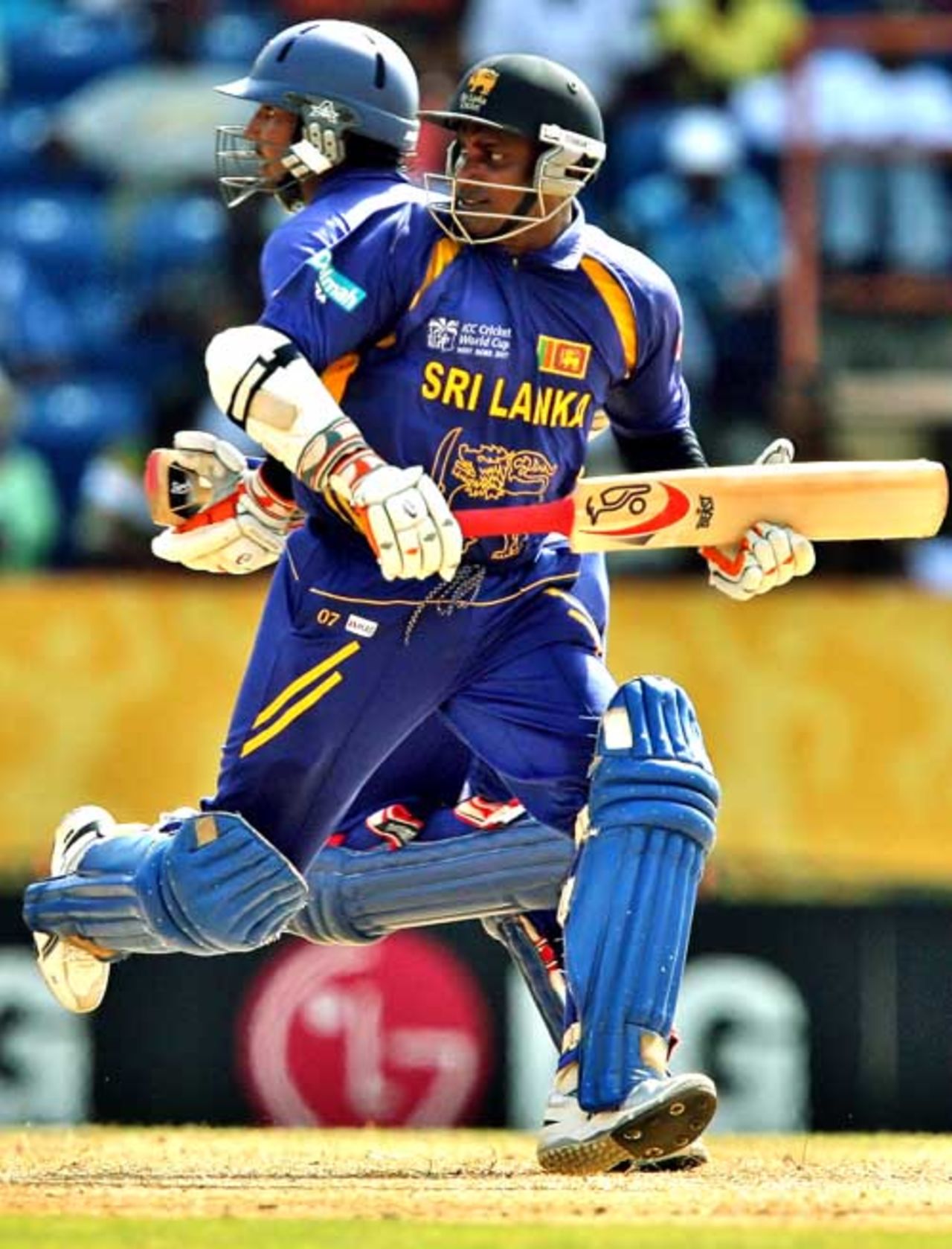 Sanath Jayasuriya sets off for a run during his 64, New Zealand v Sri Lanka, Super Eights, Grenada, April 12, 2007