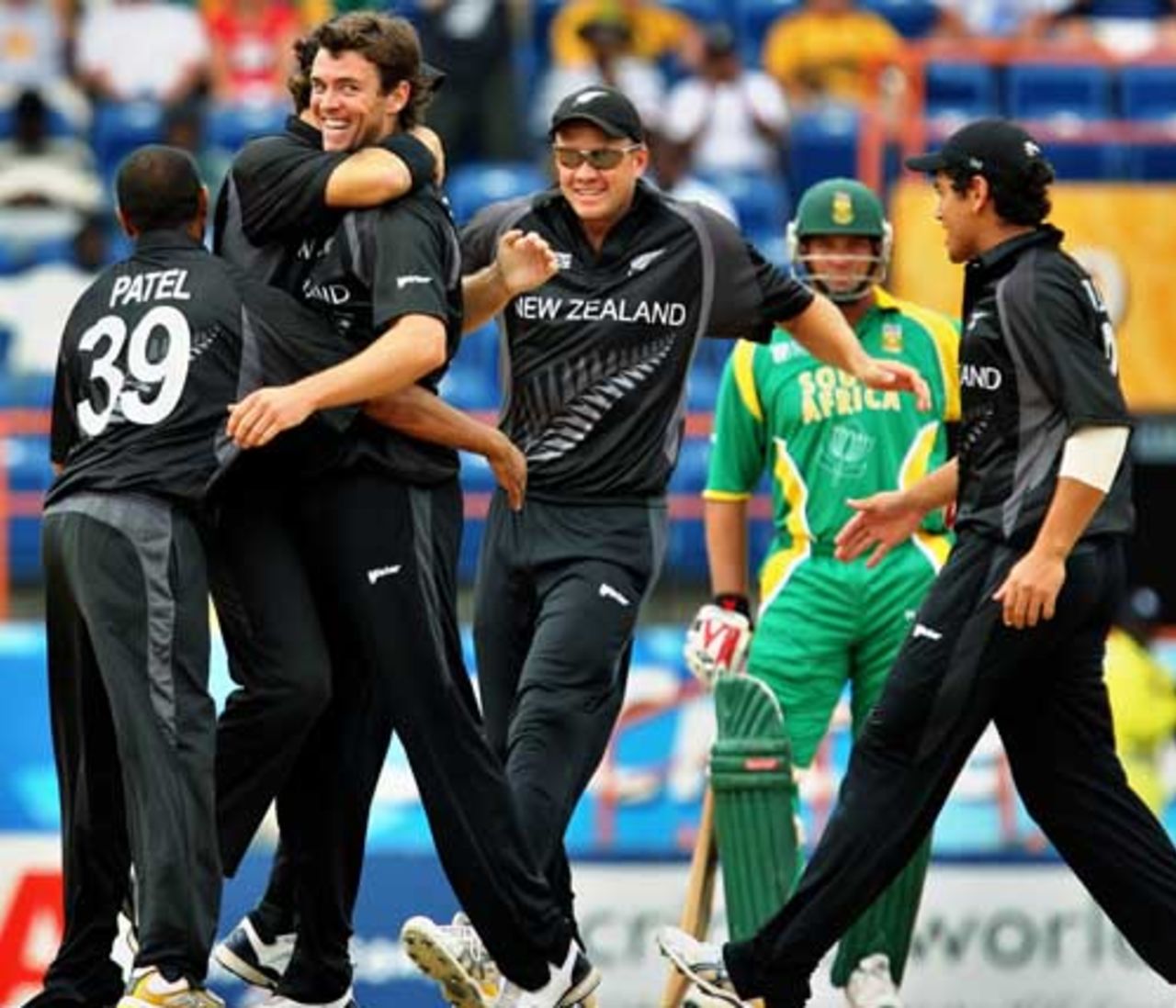 James Franklin celebrates with team-mates as South Africa lose their second wicket, New Zealand v South Africa, Super Eights, Grenada, April 14, 2007