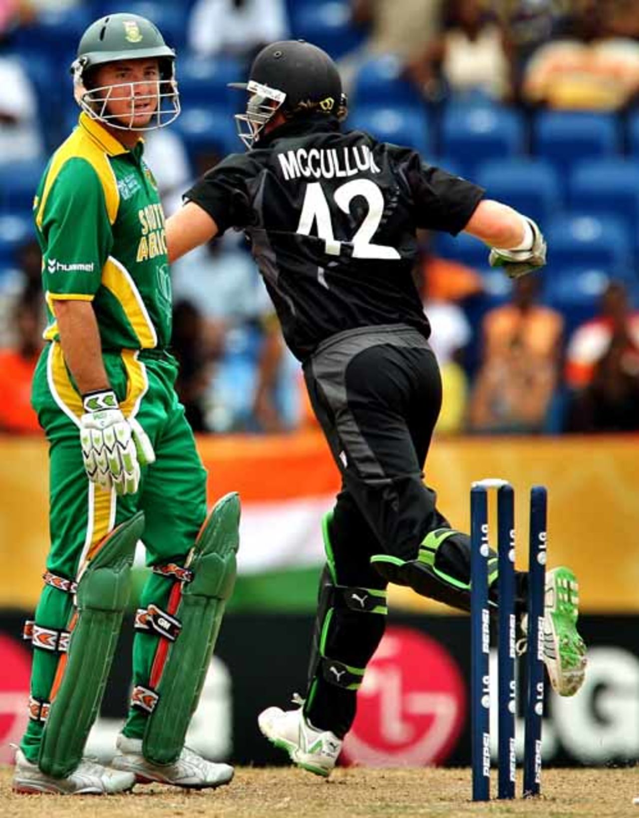 Herschelle Gibbs shows his frustration after playing on to Craig McMillan, New Zealand v South Africa, Super Eights, Grenada, April 14, 2007