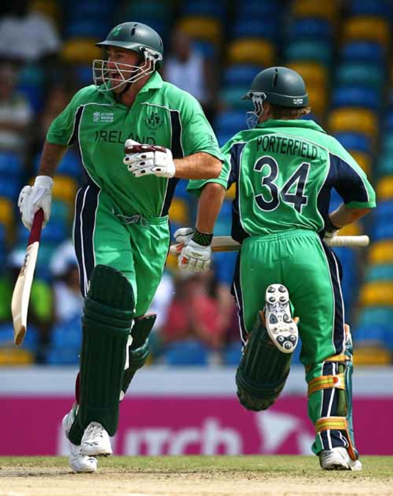 Jeremy Bray and William Porterfield take a cheeky single, Bangladesh v Ireland, Super Eights, Barbados, April 15, 2007