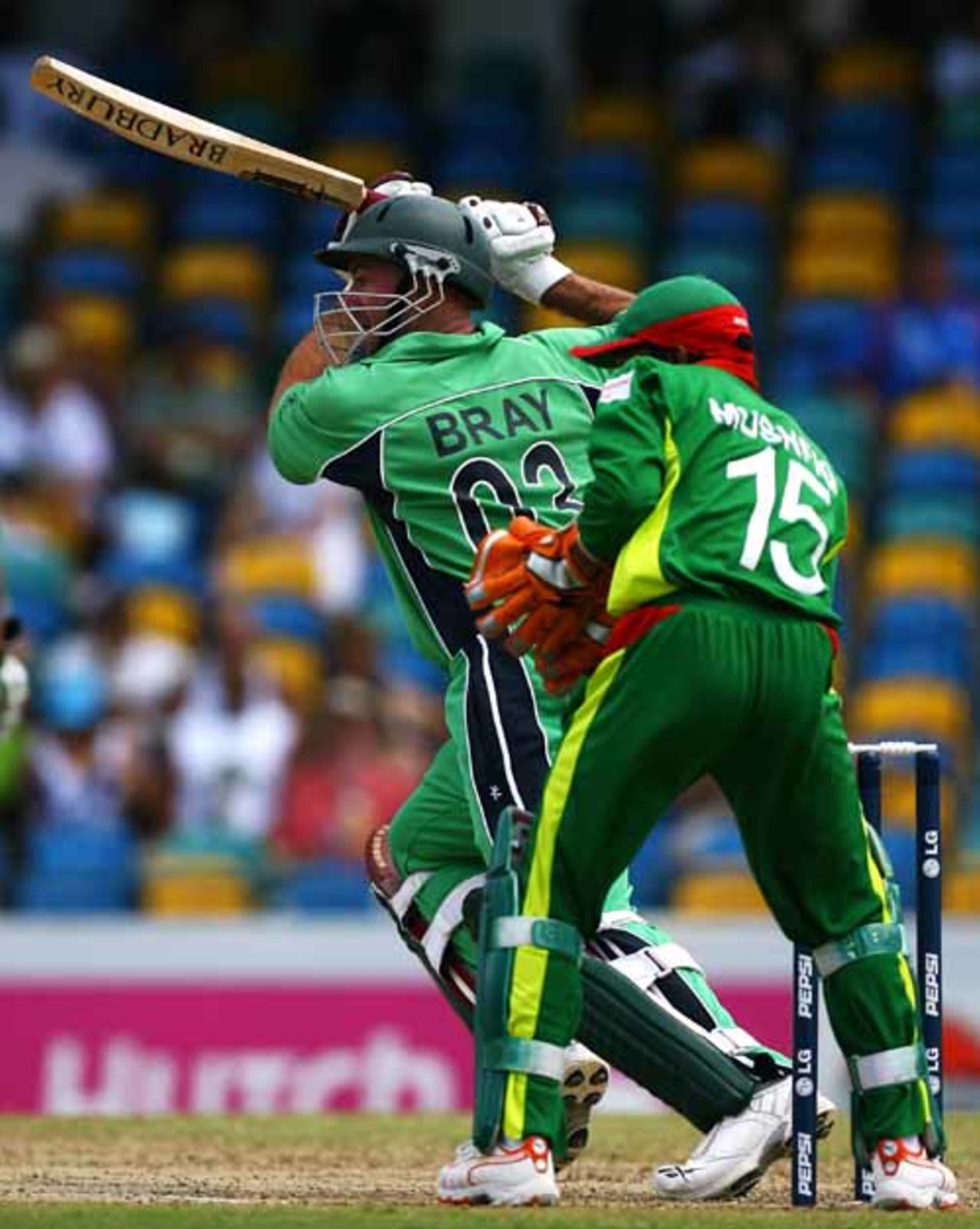 Jeremy Bray tries to pick the gap on the off side, Bangladesh v Ireland, Super Eights, Barbados, April 15, 2007