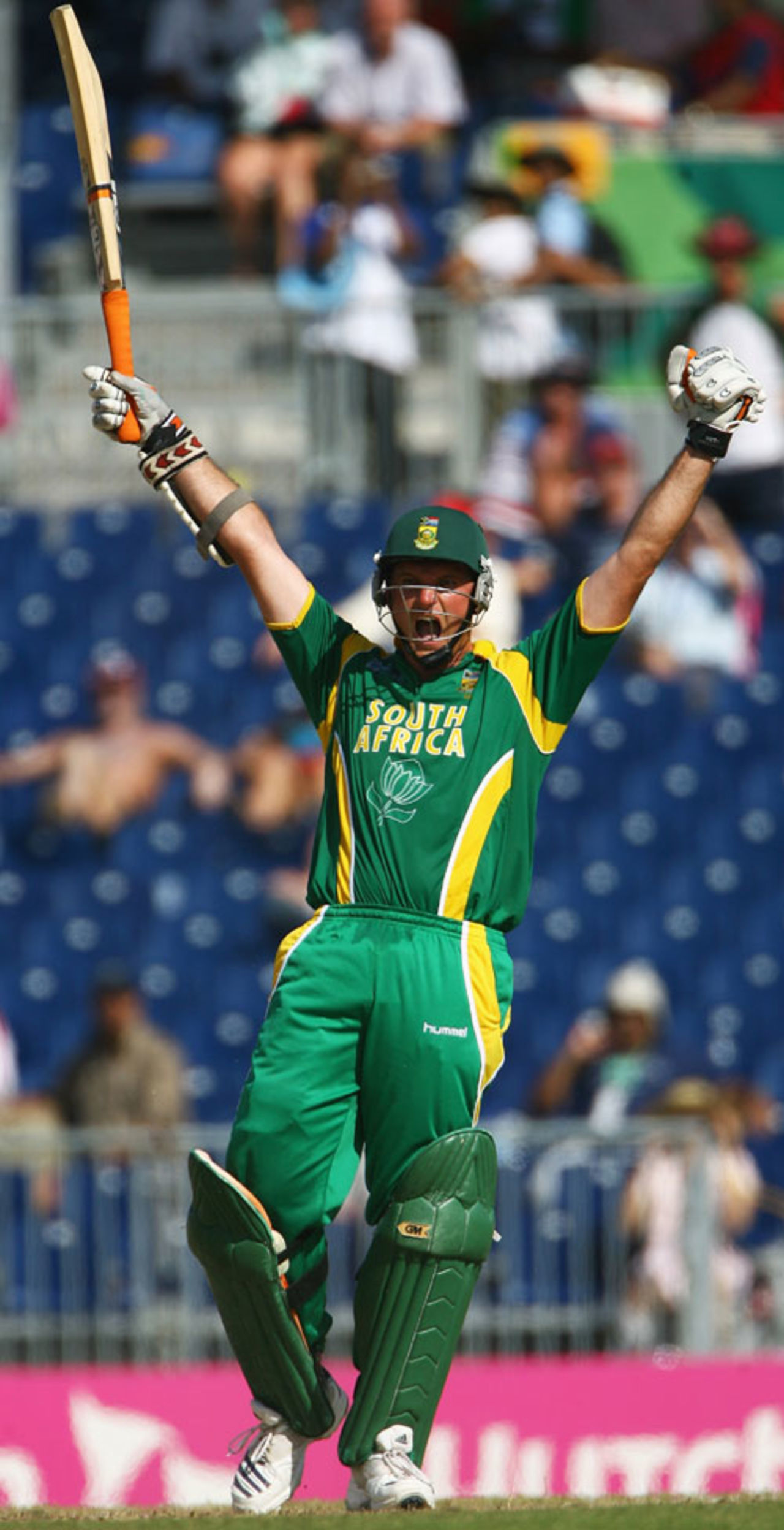 A delighted Graeme Smith roars his delight after hitting the winning runs, England v South Africa, Super Eights, Barbados, April 17, 2007