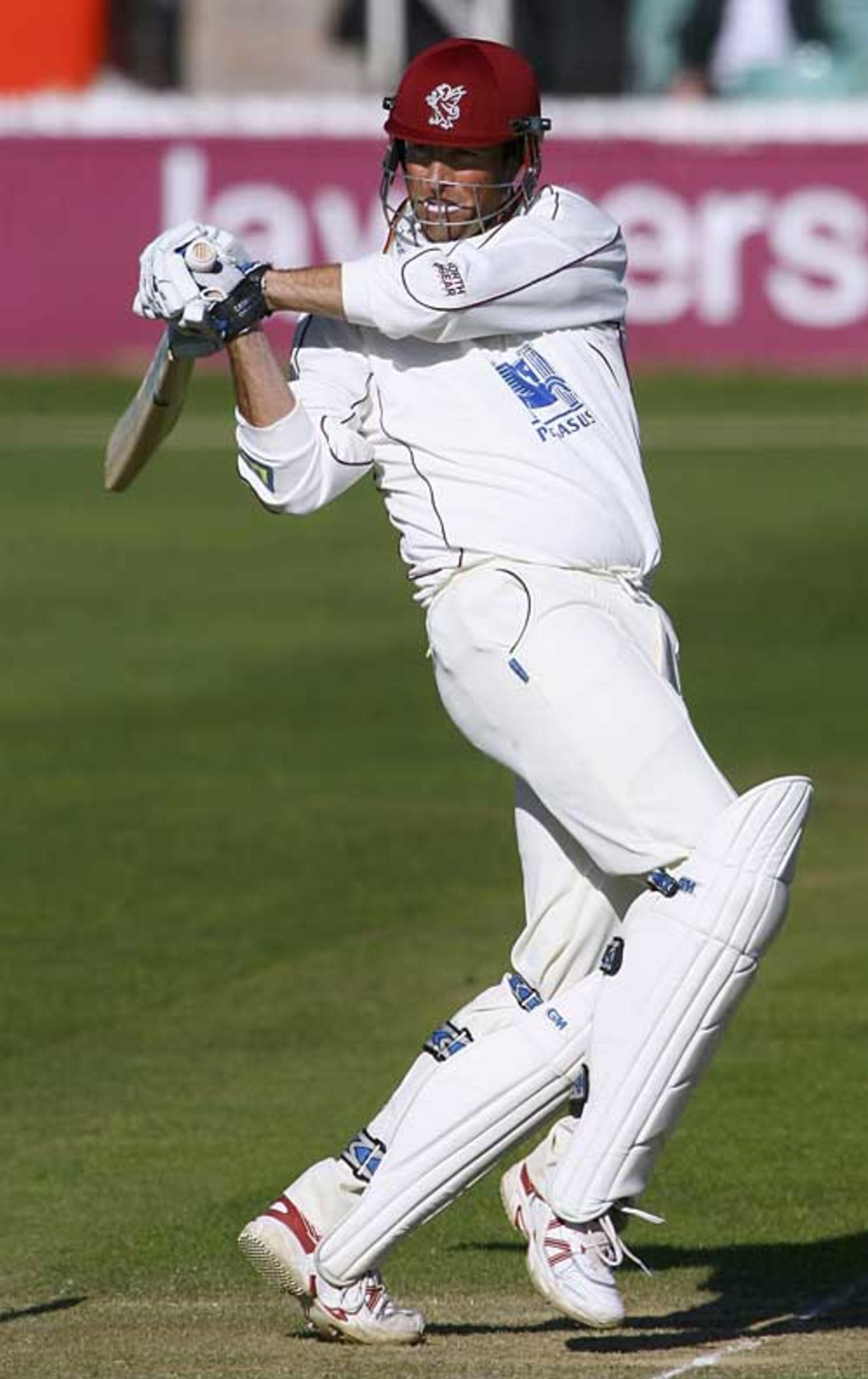 Marcus Trescothick brings out a trademark pull during his 70, Somerset v Middlesex, County Championship, Division Two, Taunton, April 19, 2007