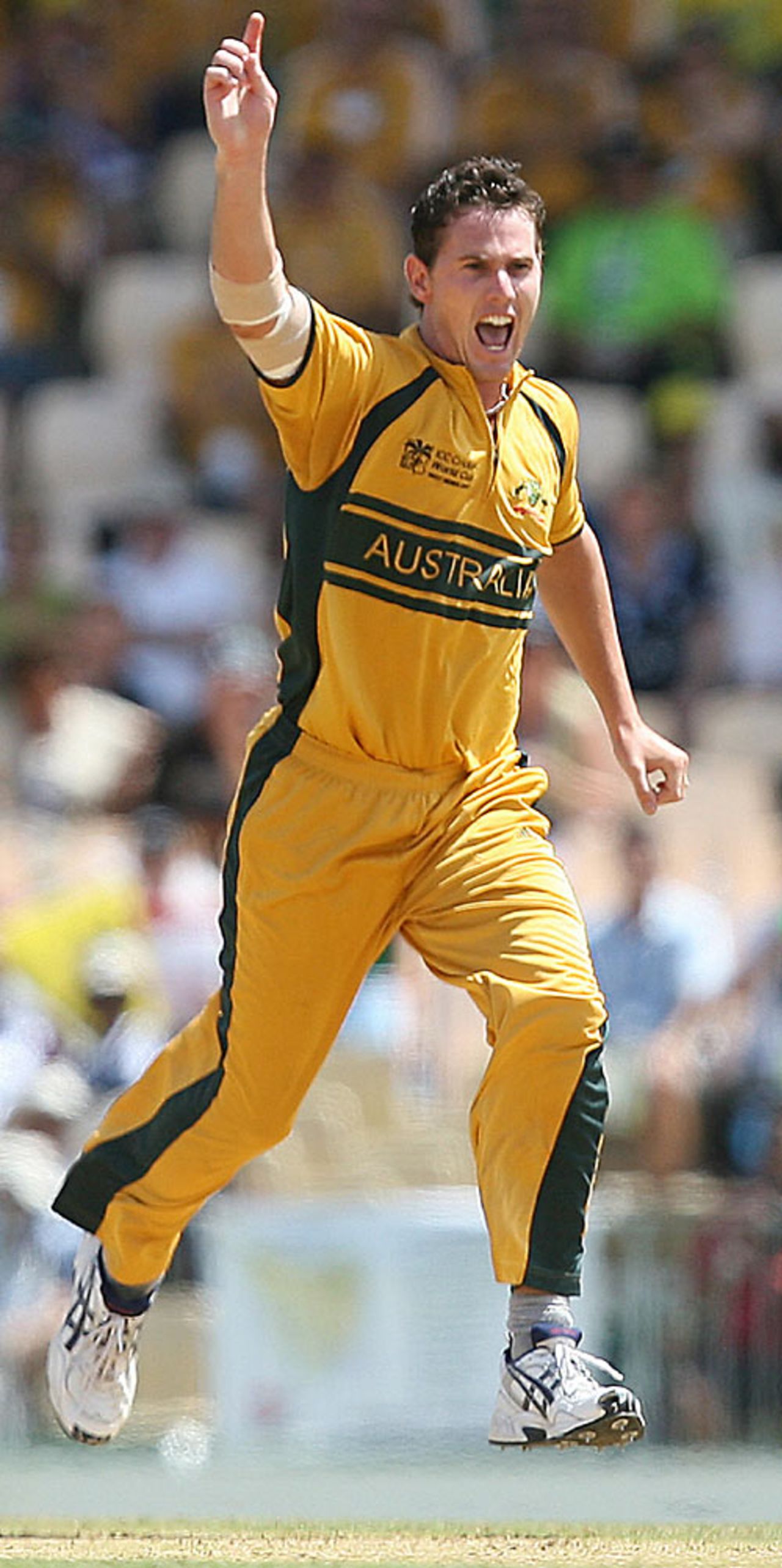 Shaun Tait played his part by removing AB de Villiers, Australia v South Africa, 2nd semi-final, St Lucia, April 25, 2007
