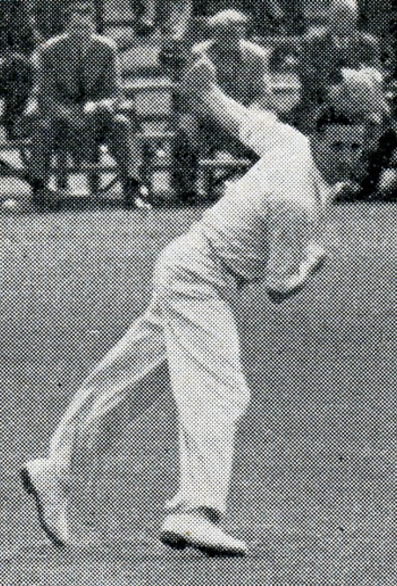 Les Jackson bowling in 1960