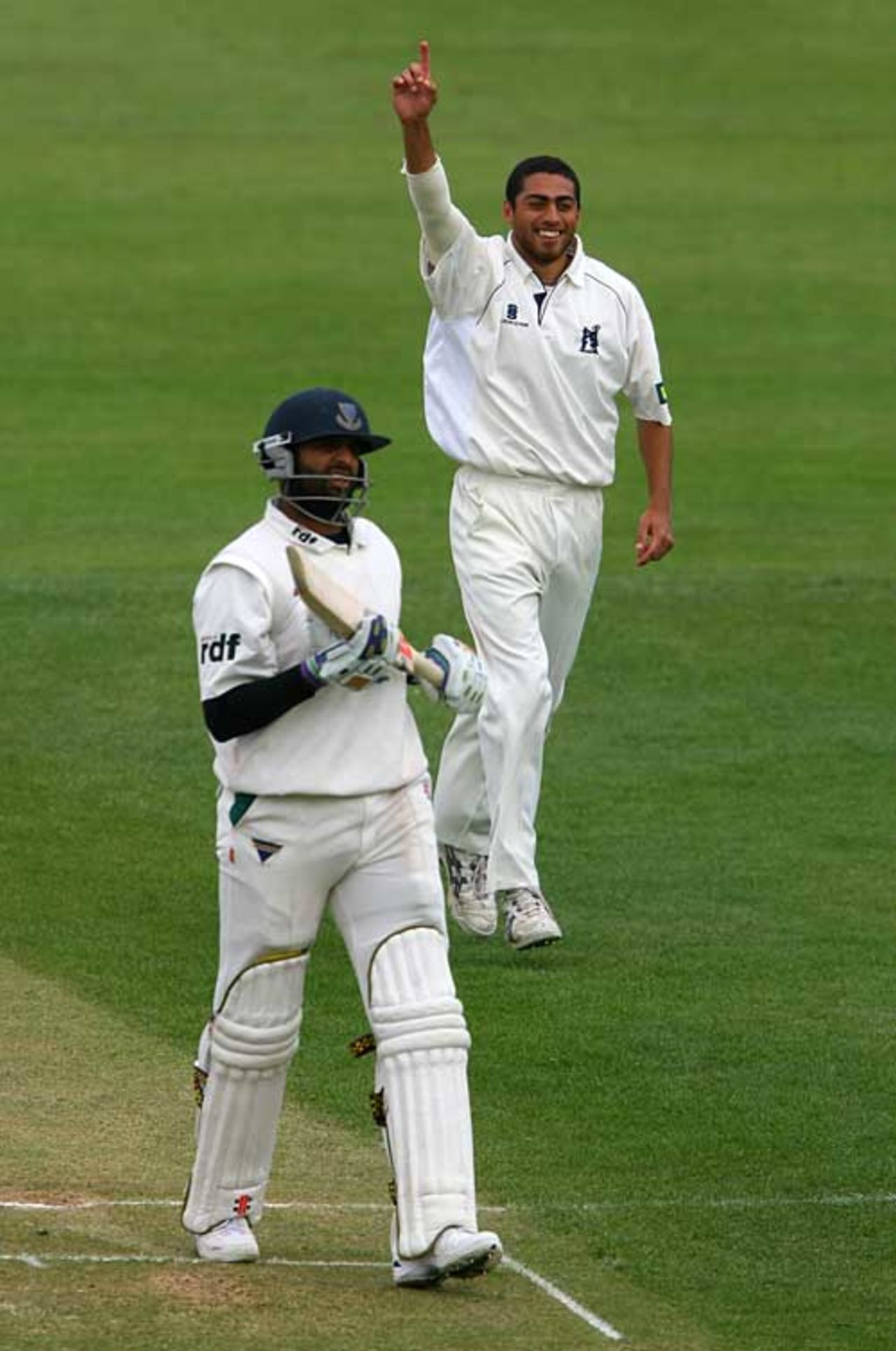 Naqqash Tahir removes Rana Naved-ul-Hasan as Sussex crumble, Warwickshire v Sussex, County Championship, Division One, Edgbaston, April 27, 2007