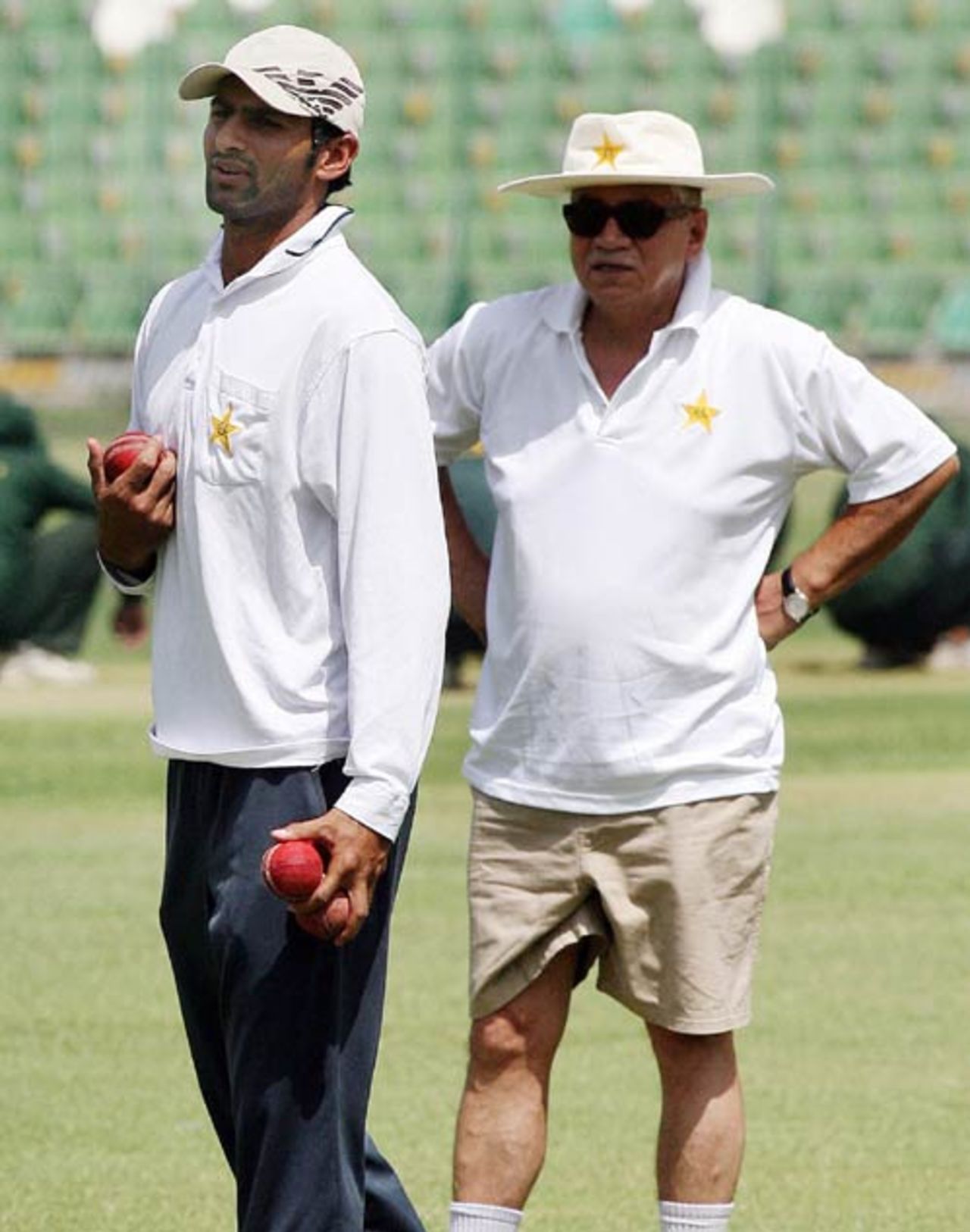 Shoaib Malik and Talat Ali at the training camp for the Abu Dhabi series, Gadaffi Stadium Lahore, April 28, 2007