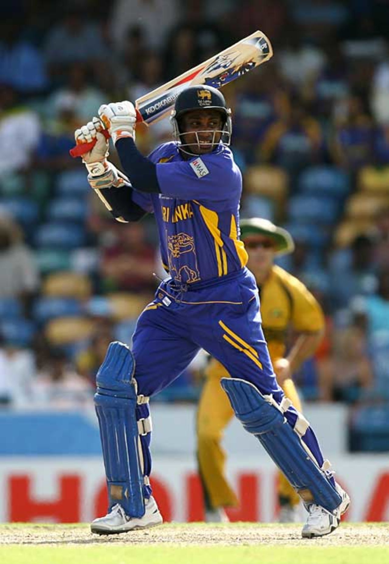 Sanath Jayasuriya cuts early in Sri Lanka's huge chase, Australia v Sri Lanka, World Cup final, Barbados, April 28, 2007