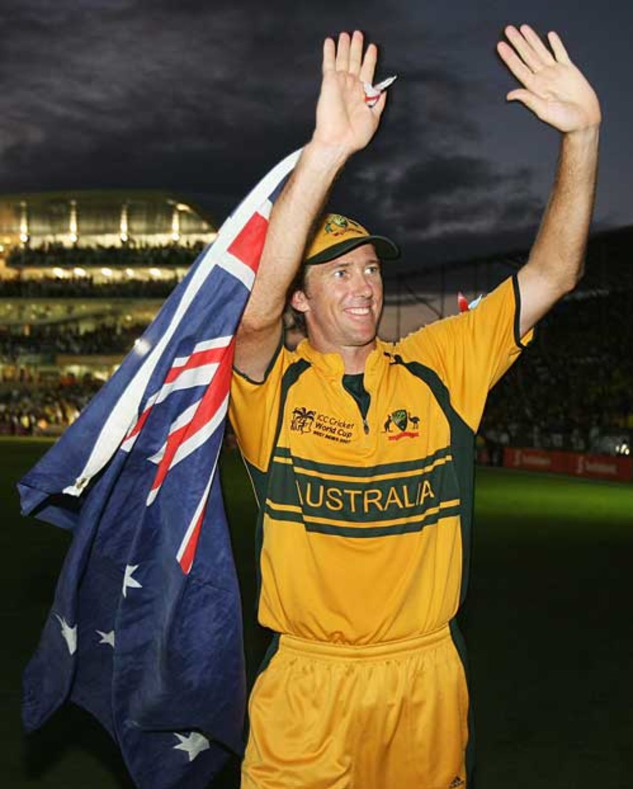 Glenn McGrath waves goodbye to the Australian fans, Australia v Sri Lanka, World Cup final, Barbados, April 28, 2007