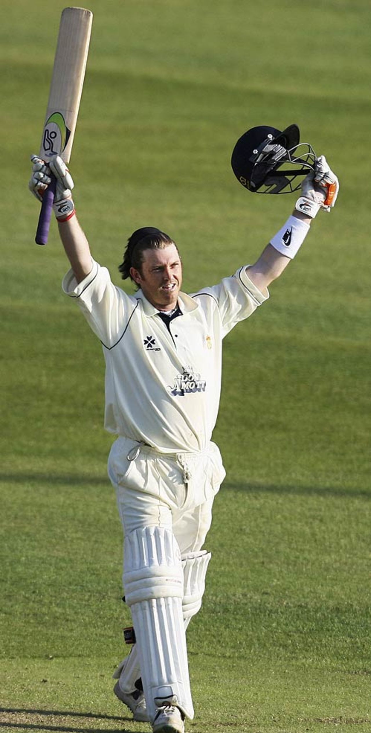 Ian Harvey celebrates his century, Essex v Derbyshire, County Championship, Division Two, Chelmsford, April 18, 2007