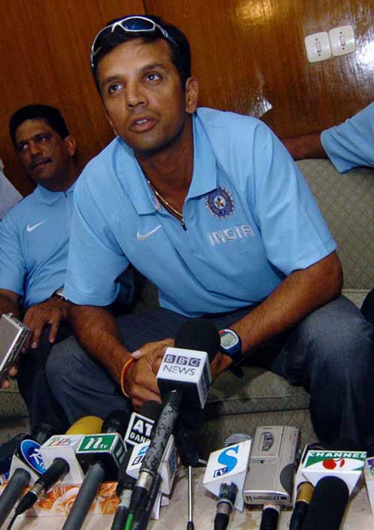 Rahul Dravid addresses the media on arrival in Dhaka, May 7, 2007