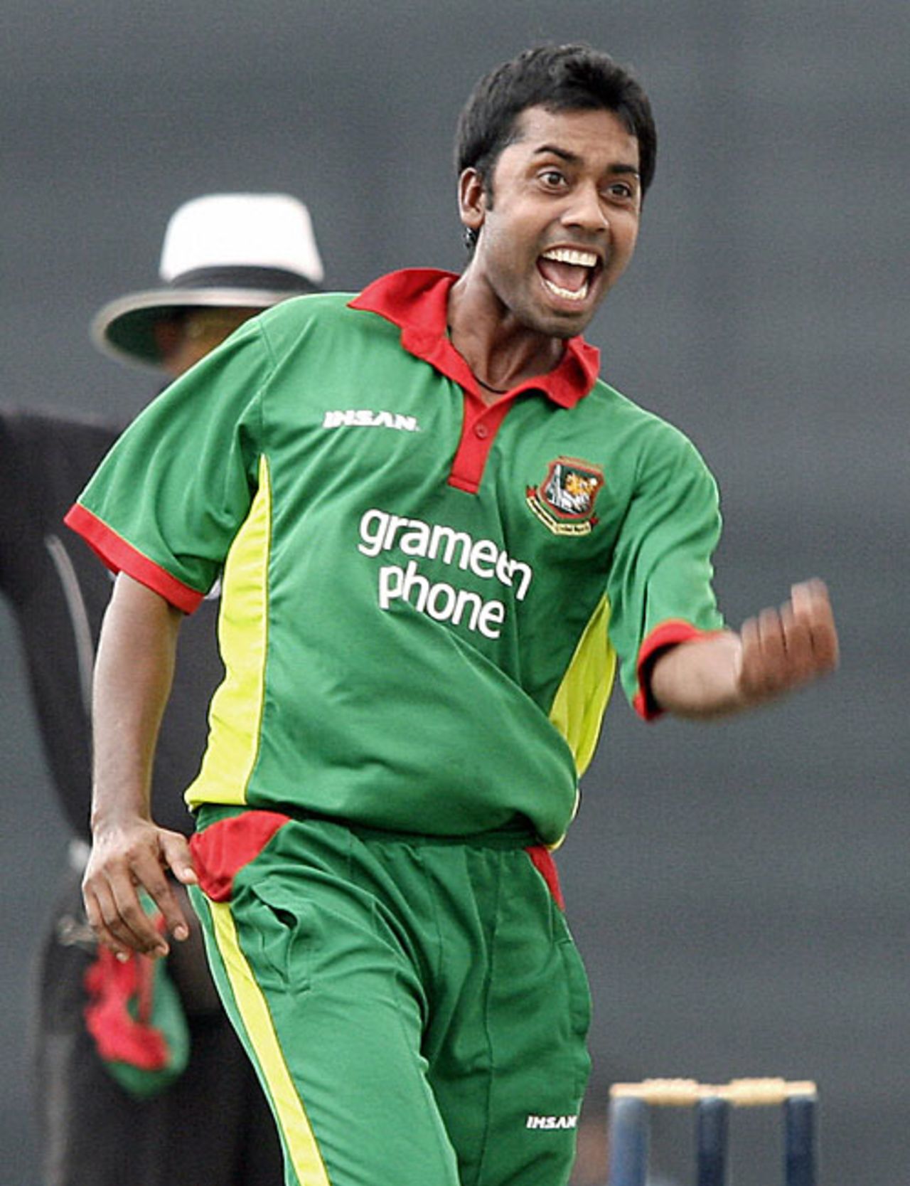 Syed Rasel celebrates after trapping Gautam Gambhir leg before for 21, Bangladesh v India, 1st ODI, Mirpur, May 10, 2007