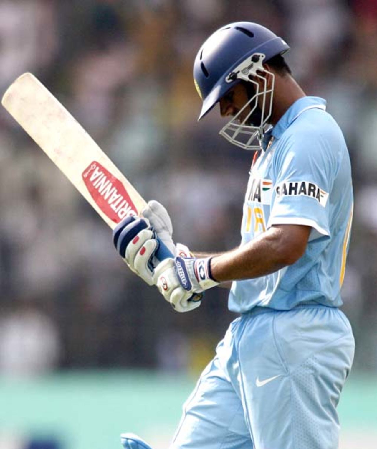 Rahul Dravid was caught off Saqibul Hassan for 22, Bangladesh v India, 1st ODI, Mirpur, May 10, 2007