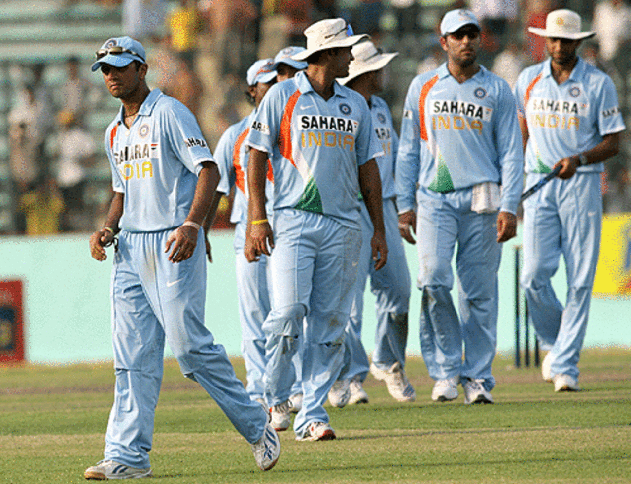 Rahul Dravid leads his side off the field after their win, Bangladesh v India, 2nd ODI, Mirpur, may 12, 2007