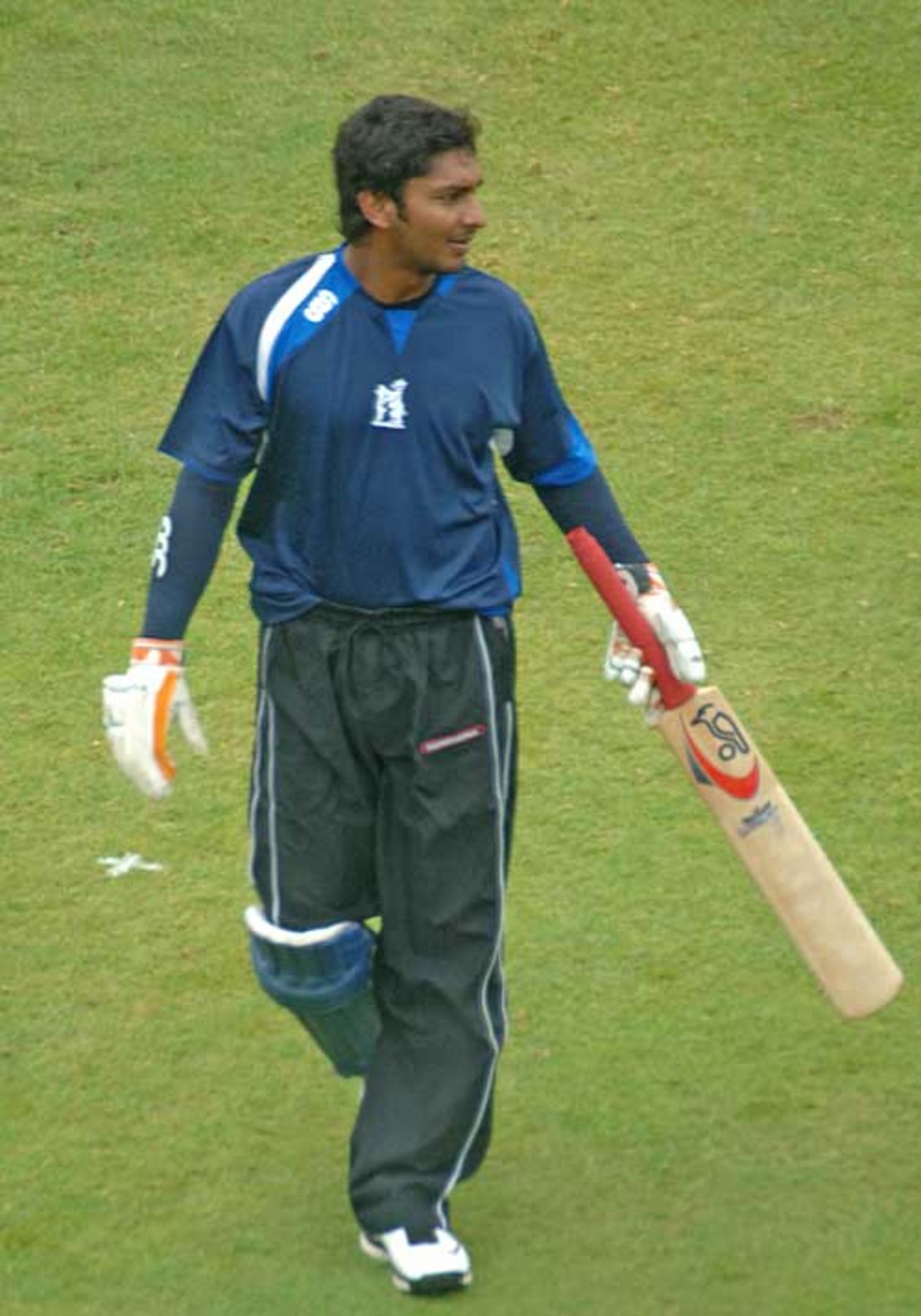 Kumar Sangakkara didn't get a chance to start his Warwickshire career as rain hit Trent Bridge, Nottinghamshire v Warwickshire, Friends Provident Trophy, North Group, Trent Bridge, May 13, 2007