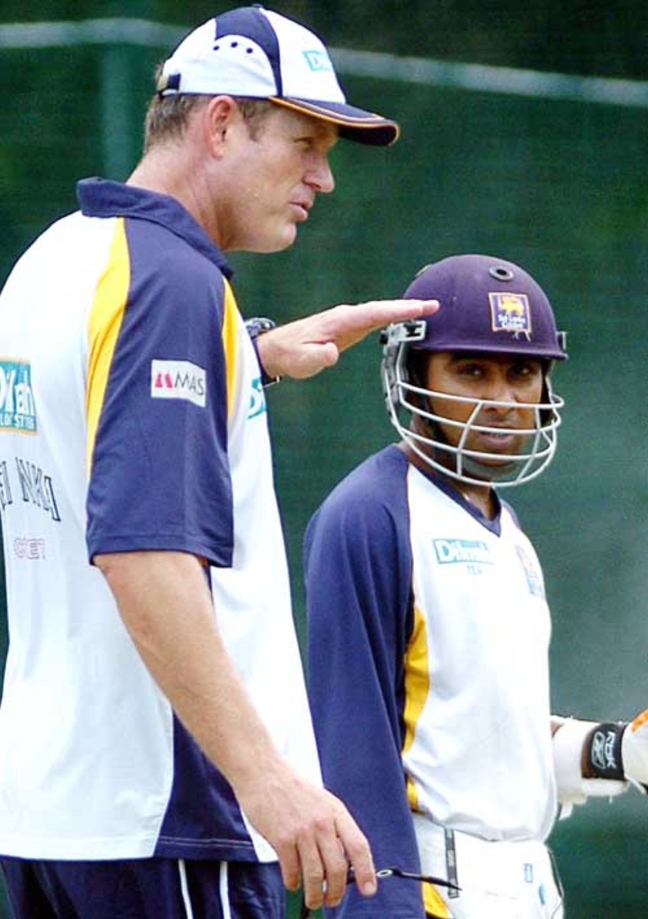 Tom Moody and Mahela Jayawardene in discussion during practice at the Nondescript Cricket Club in Colombo, May 14, 2007