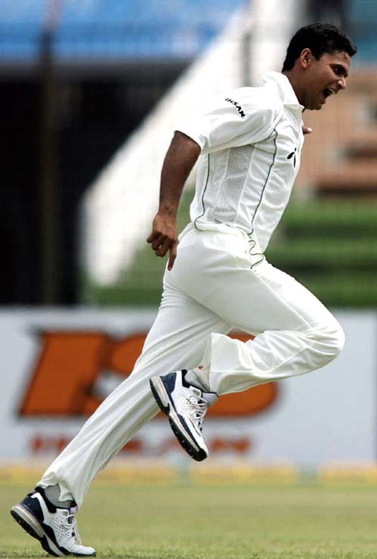 Mashrafe Mortaza celebrates his first ball wicket of Wasim Jaffer, Bangladesh v India, 1st Test, Chittagong, May 18, 2007