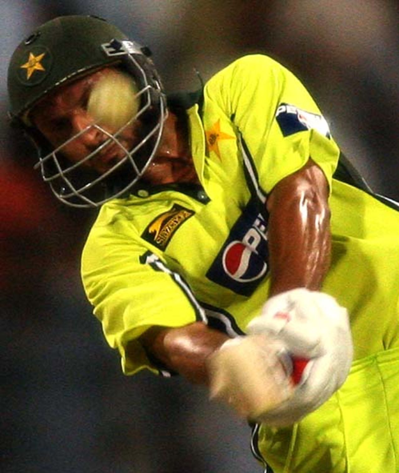 Shahid Afridi was in a punishing mood, Pakistan v Sri Lanka, 1st ODI, Warid Series, Abu Dhabi, May 18, 2007