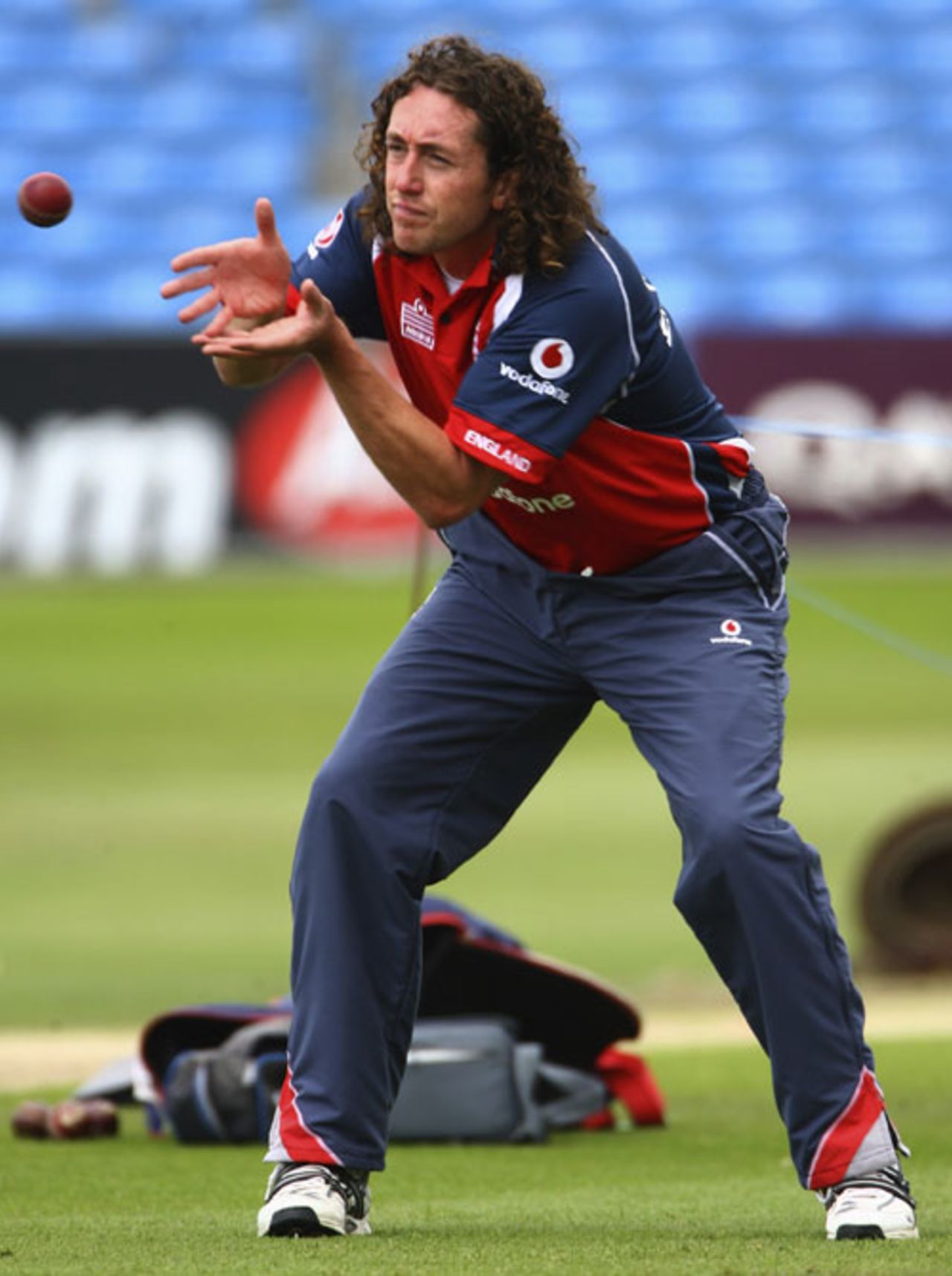 Back in the fold: Ryan Sidebottom during practice, Headingley, May 23, 2007