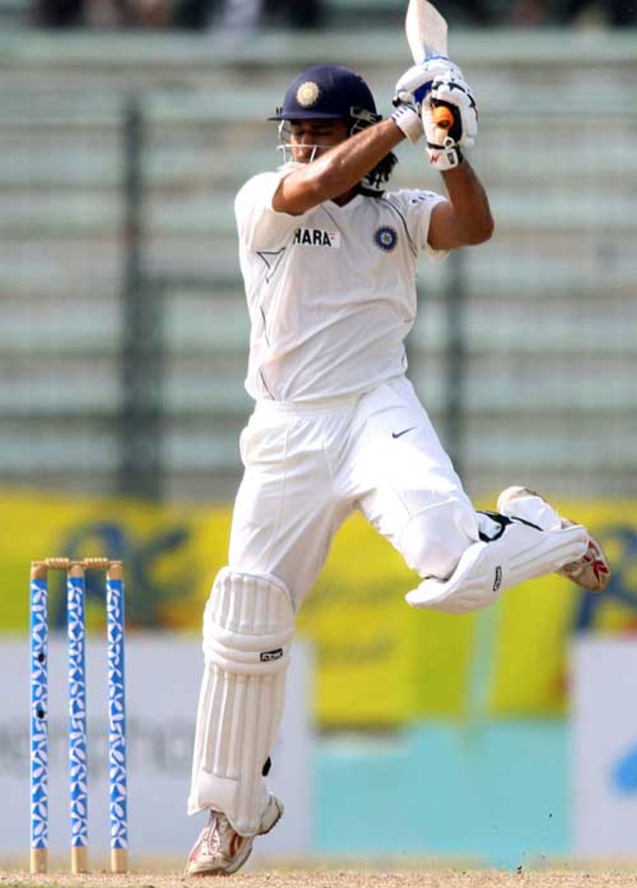 MS Dhoni goes the unorthodox way during his 51, Bangladesh v India, 2nd Test, Mirpur, 2nd day, May 26, 2007