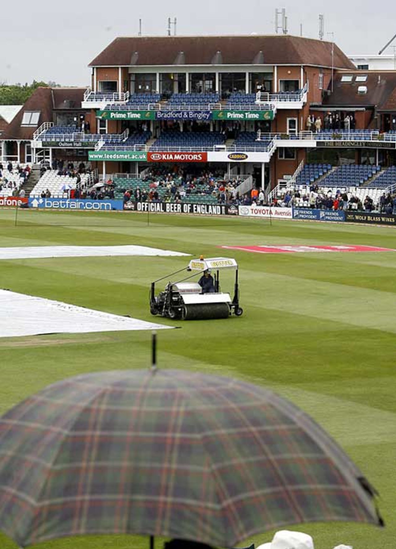 Rain washed out the morning session on the third day at Headingley, England v West Indies, 2nd Test, Headingley, May 27, 2007
