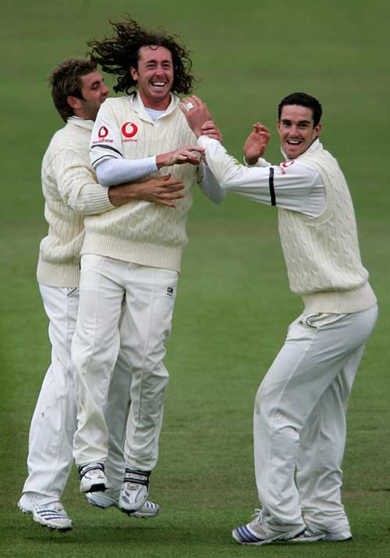 Ryan Sidebottom is congratulated on his wicket of Devon Smith, England v West Indies, 2nd Test, Headingley, May 28, 2007