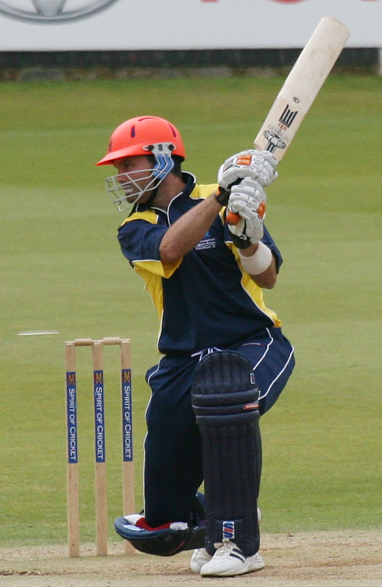 Bas Zuiderent on the attack, MCC v Europe, Lord's, June 7, 2007