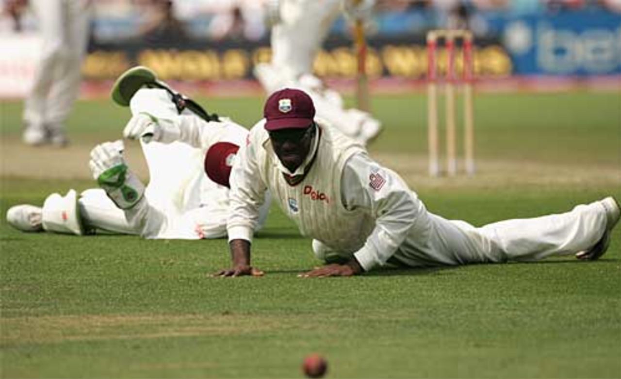 Close to the edge... but not close enough - Chris Gayle's too deep to take a slip catch, 3rd Test, Old Trafford, June 9, 2007
