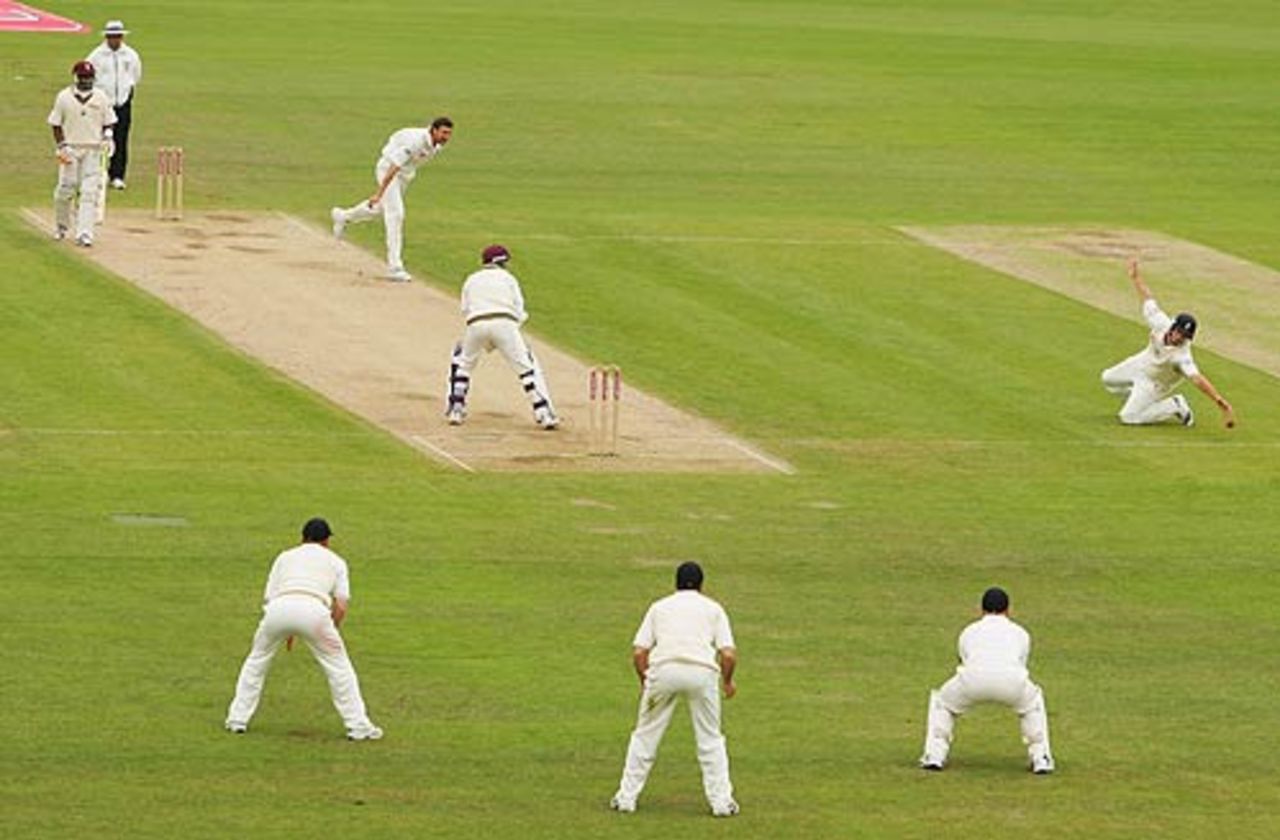 England kept attacking but managed just one wicket in the morning session, England v West Indies, 4th Test, Chester-le-Street, June 19, 2007