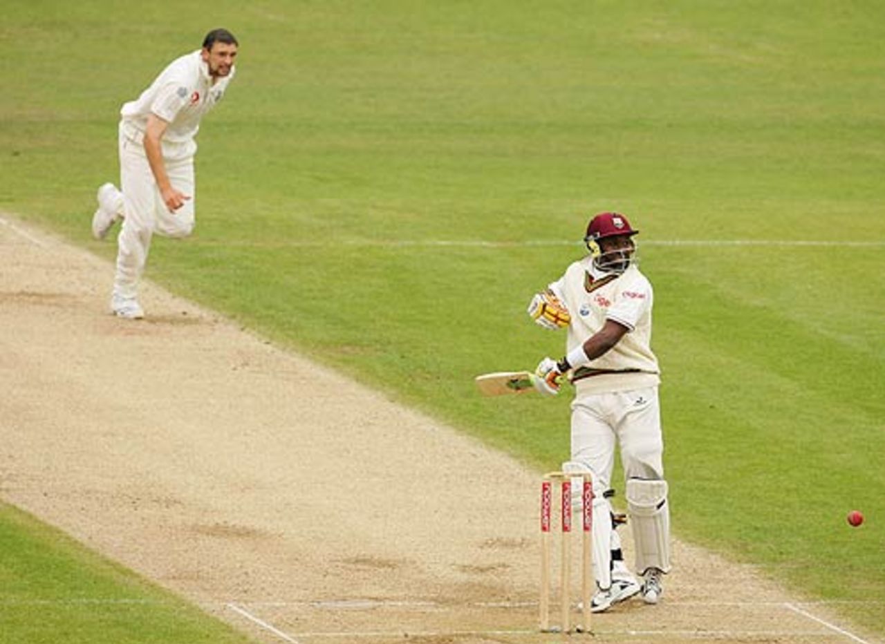 Steve Harmison raps Dwayne Bravo on the gloves, England v West Indies, 4th Test, Chester-le-Street, June 19, 2007