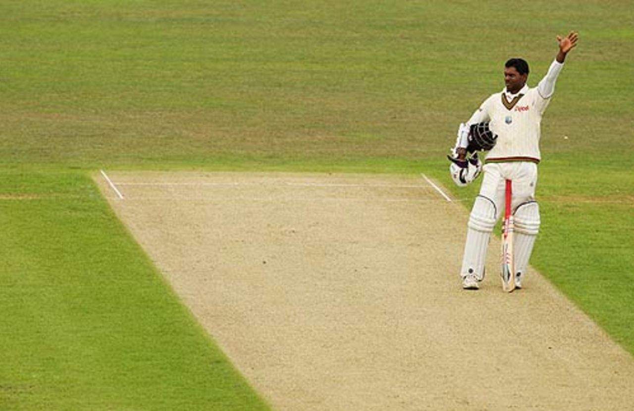 Shivnarine Chanderpaul fights a lone battle, England v West Indies, 4th Test, Chester-le-Street, June 19, 2007