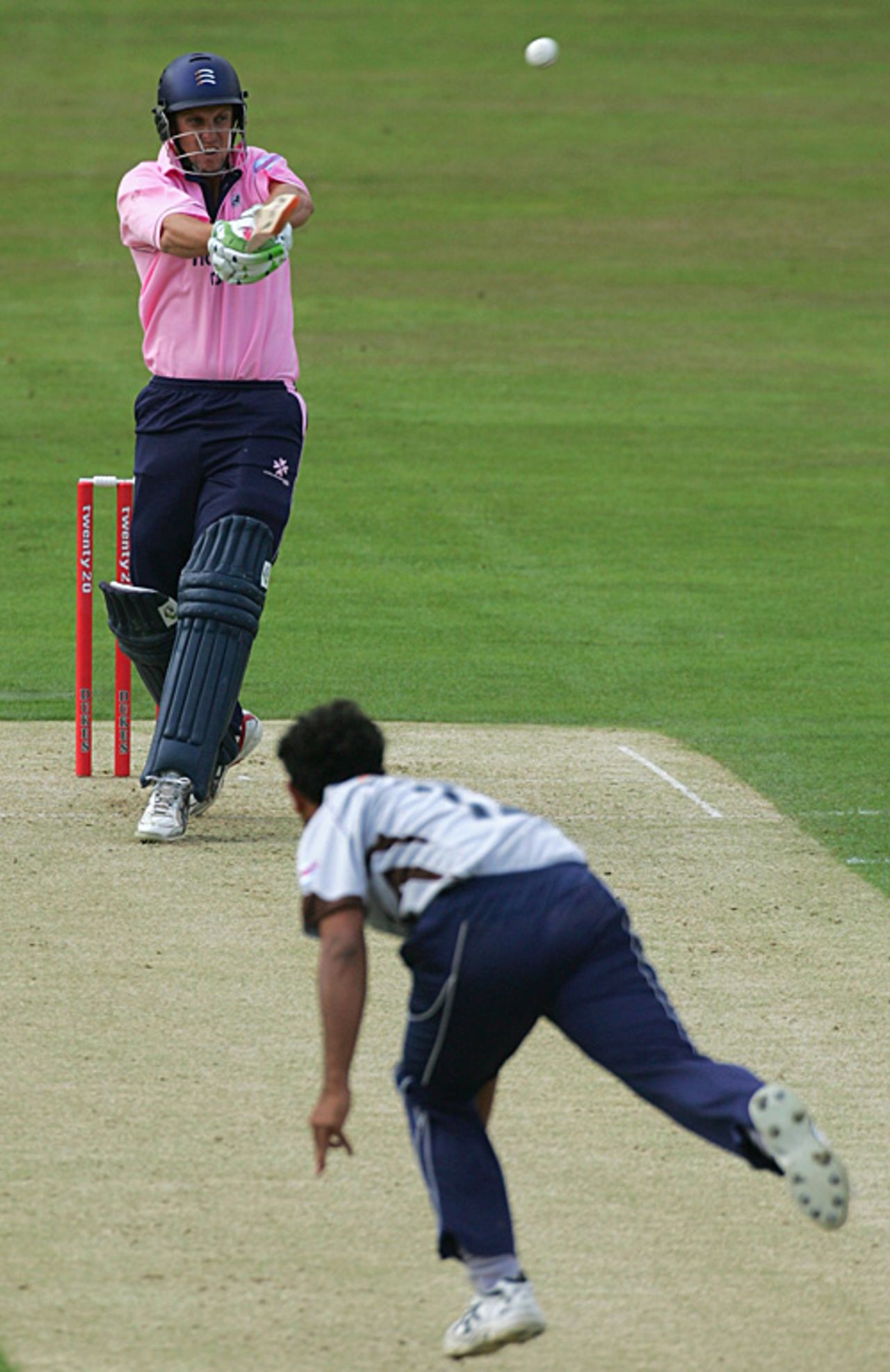 Ed Smith pulls powerfully for four, Surrey v Middlesex, Twenty20 Cup, The Oval, June 22, 2007