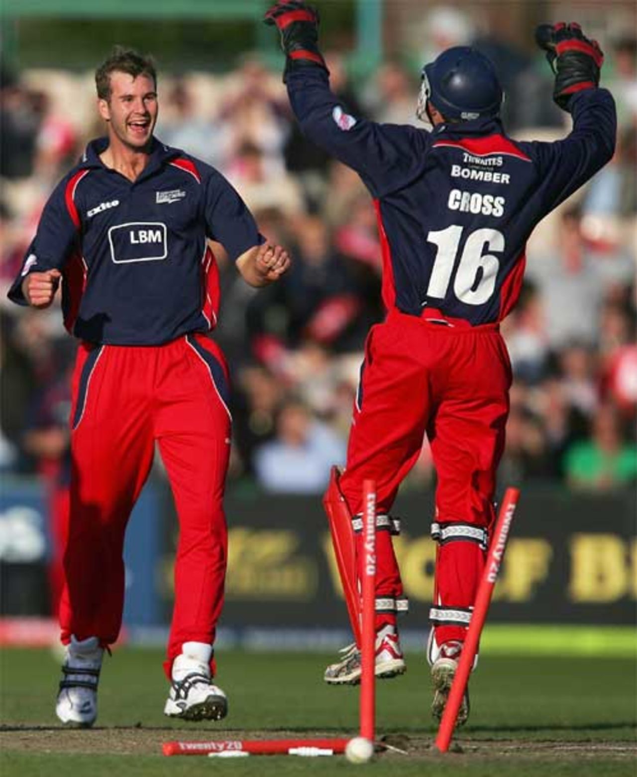 Tom Smith did the damage with the ball, Lancashire v Yorkshire, Twenty20 Cup, Old Trafford, June 27, 2007