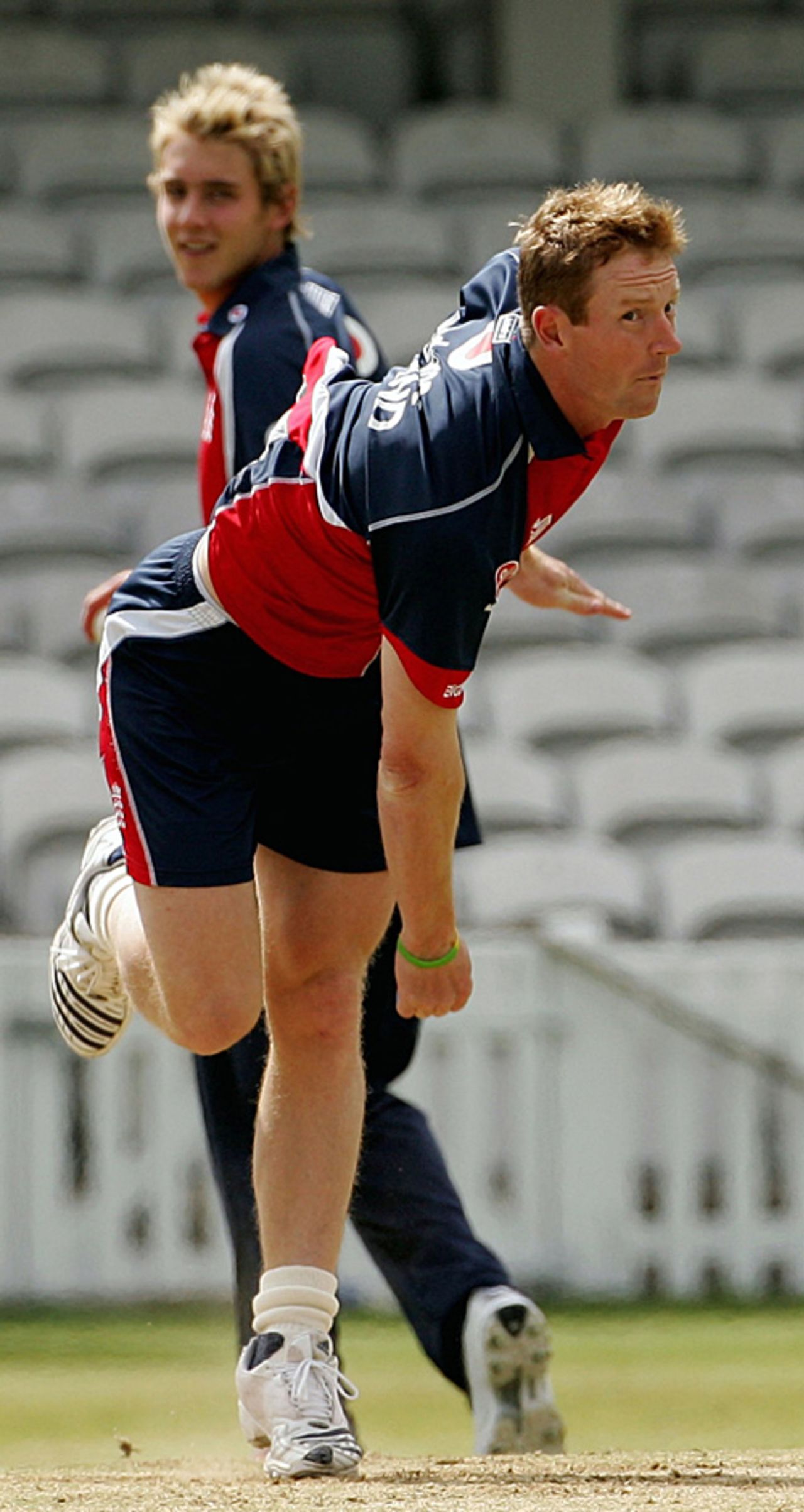 Paul Collingwood lets go of another delivery during a fielding session, The Oval, June 27, 2007