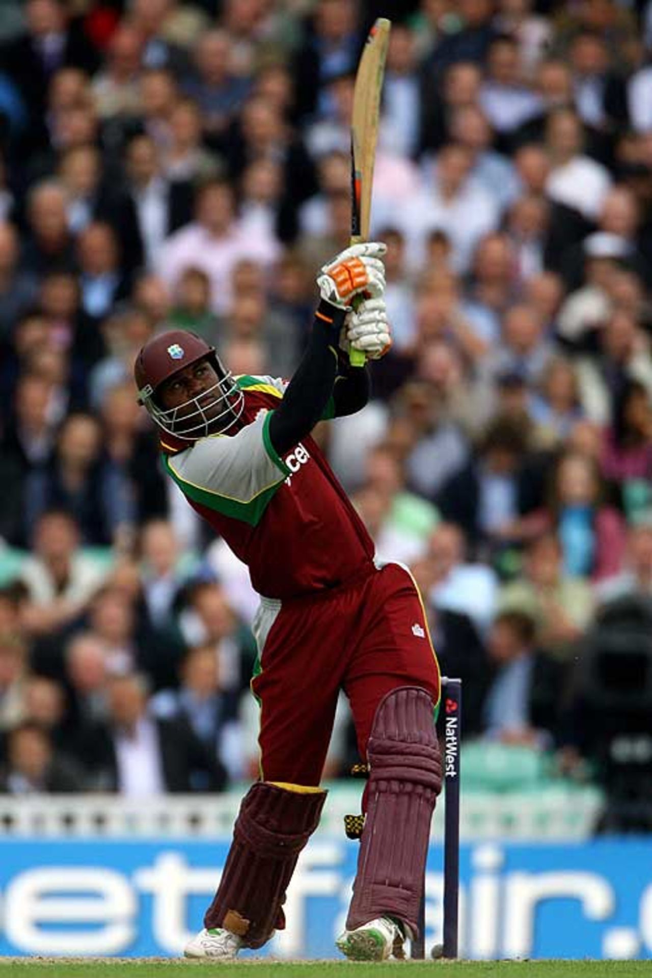 Marlon Samuels hit Ryan Sidebottom out of the ground, England v West Indies, Twenty20, The Oval, June 28, 2007