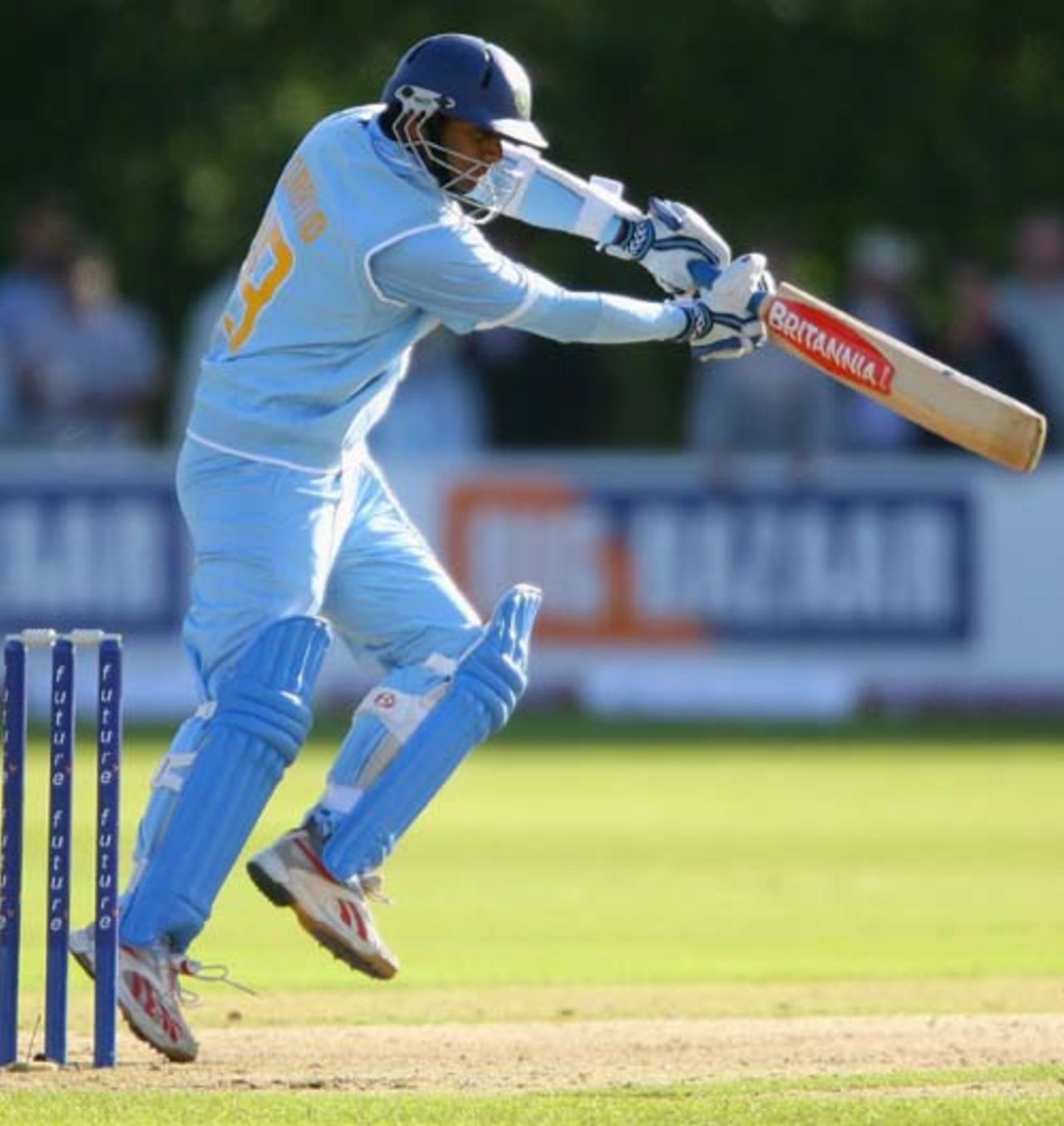 Rahul Dravid cuts en route to his 32 which helped India fight back, India v South Africa, 3rd ODI, Belfast, July 1, 2007